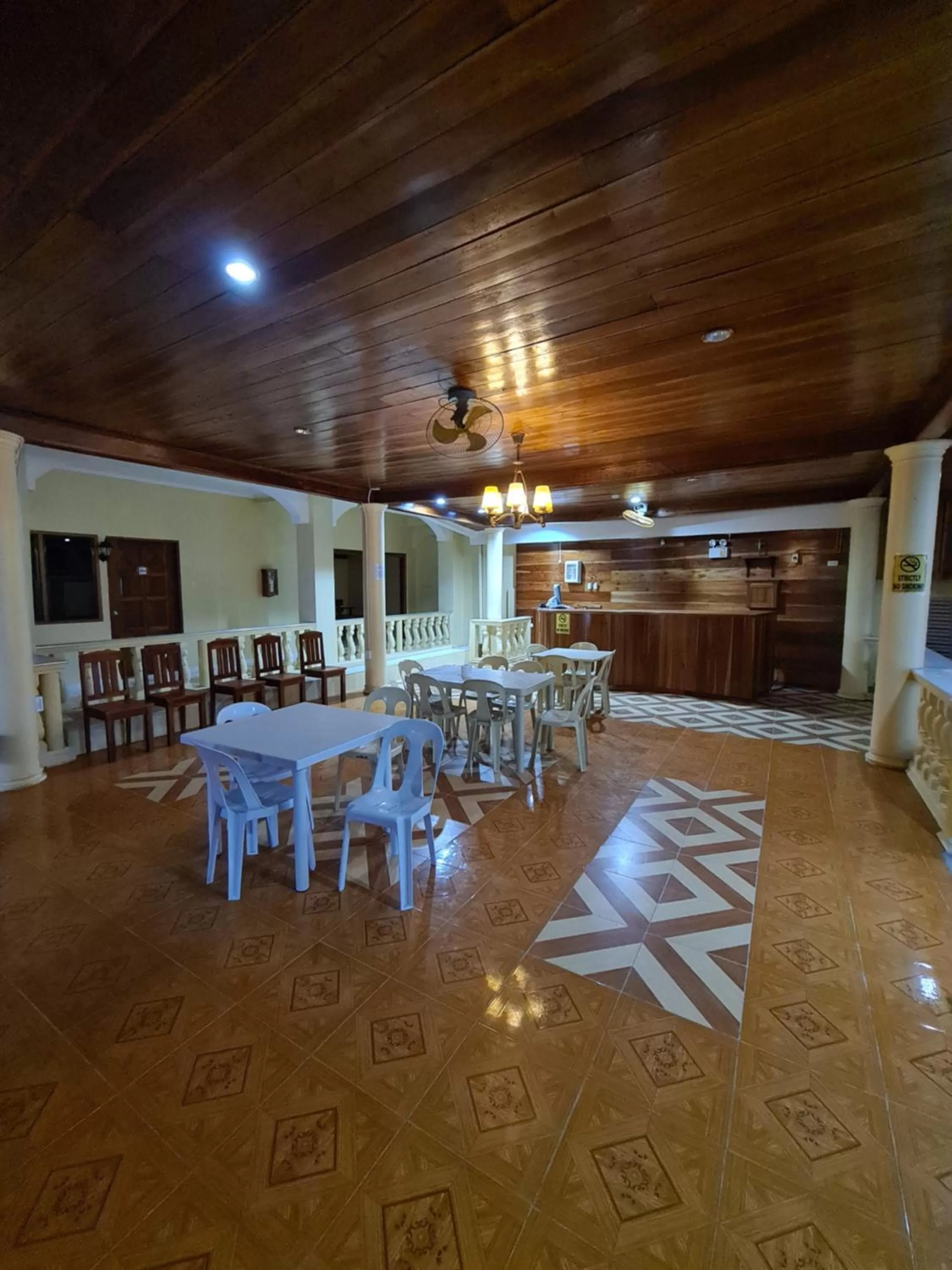 Lobby or reception in La-Familia Guest House