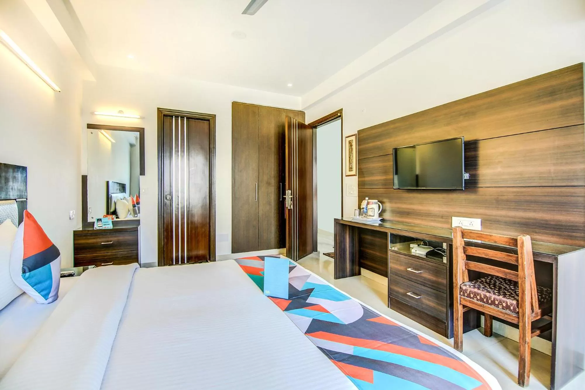 Bedroom, Bed in Via Hemkunt Residency