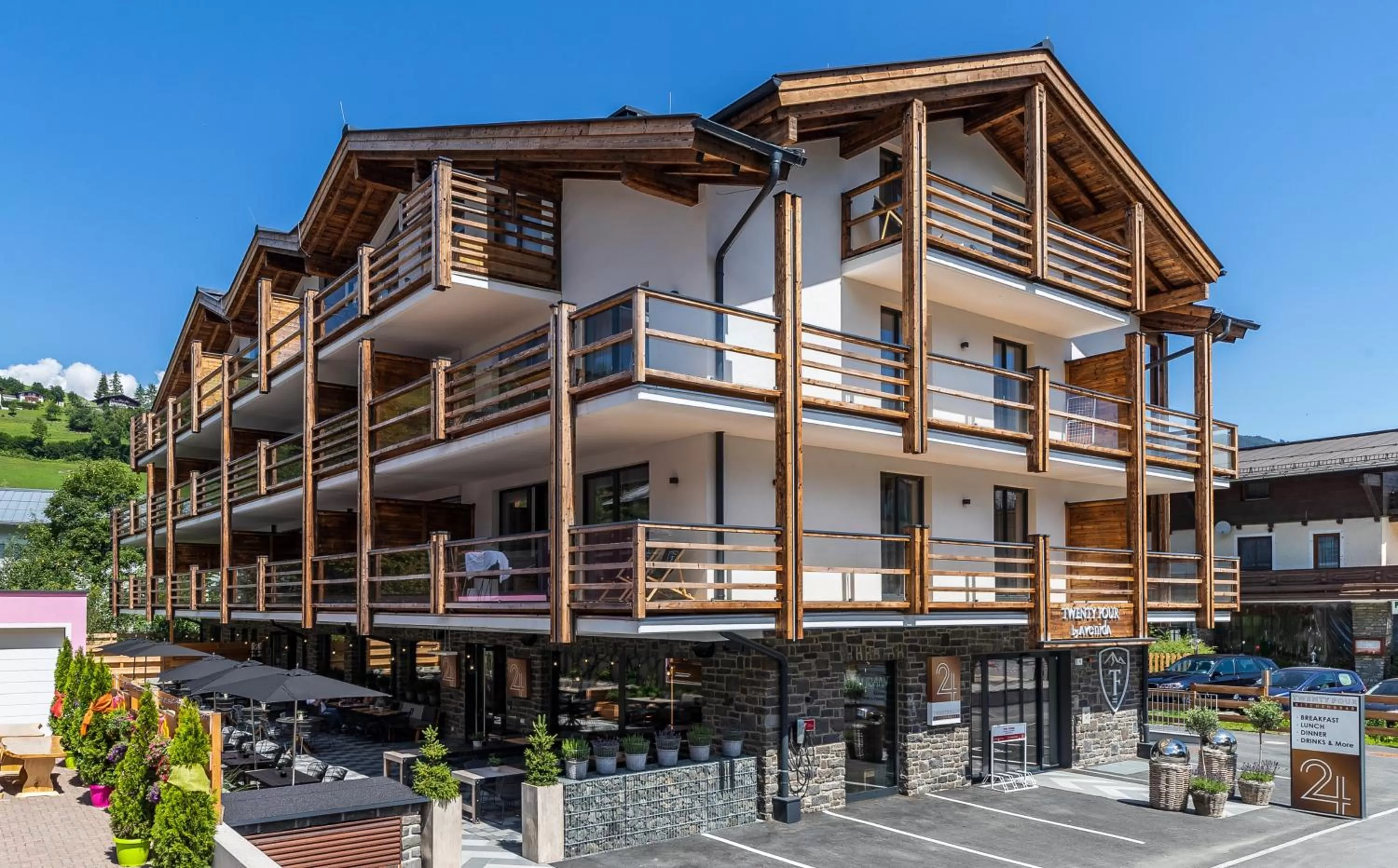 Property building in 24 by AvenidA - Mountain Hotel