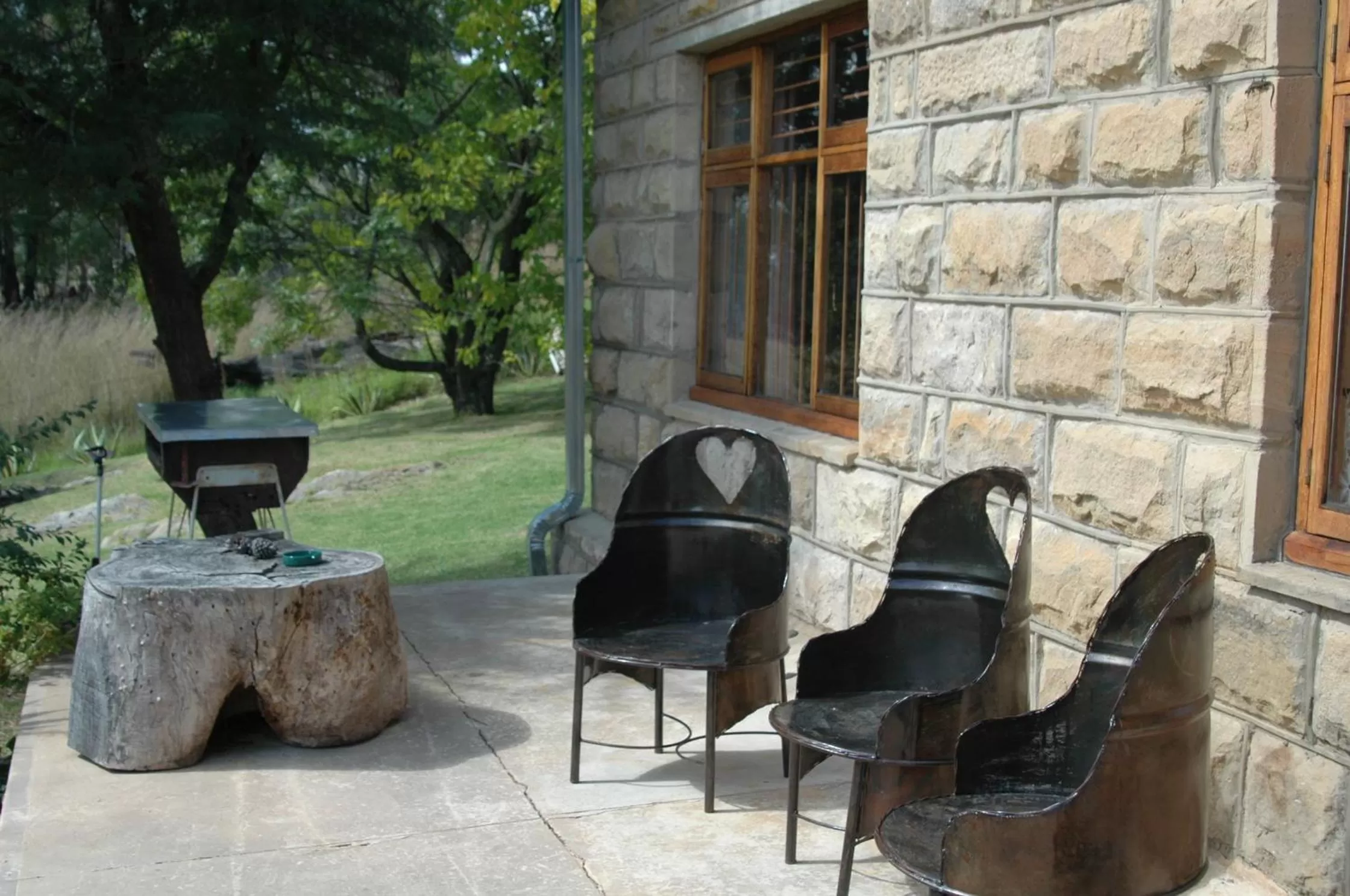 BBQ facilities, Patio/Outdoor Area in La Motte B&B