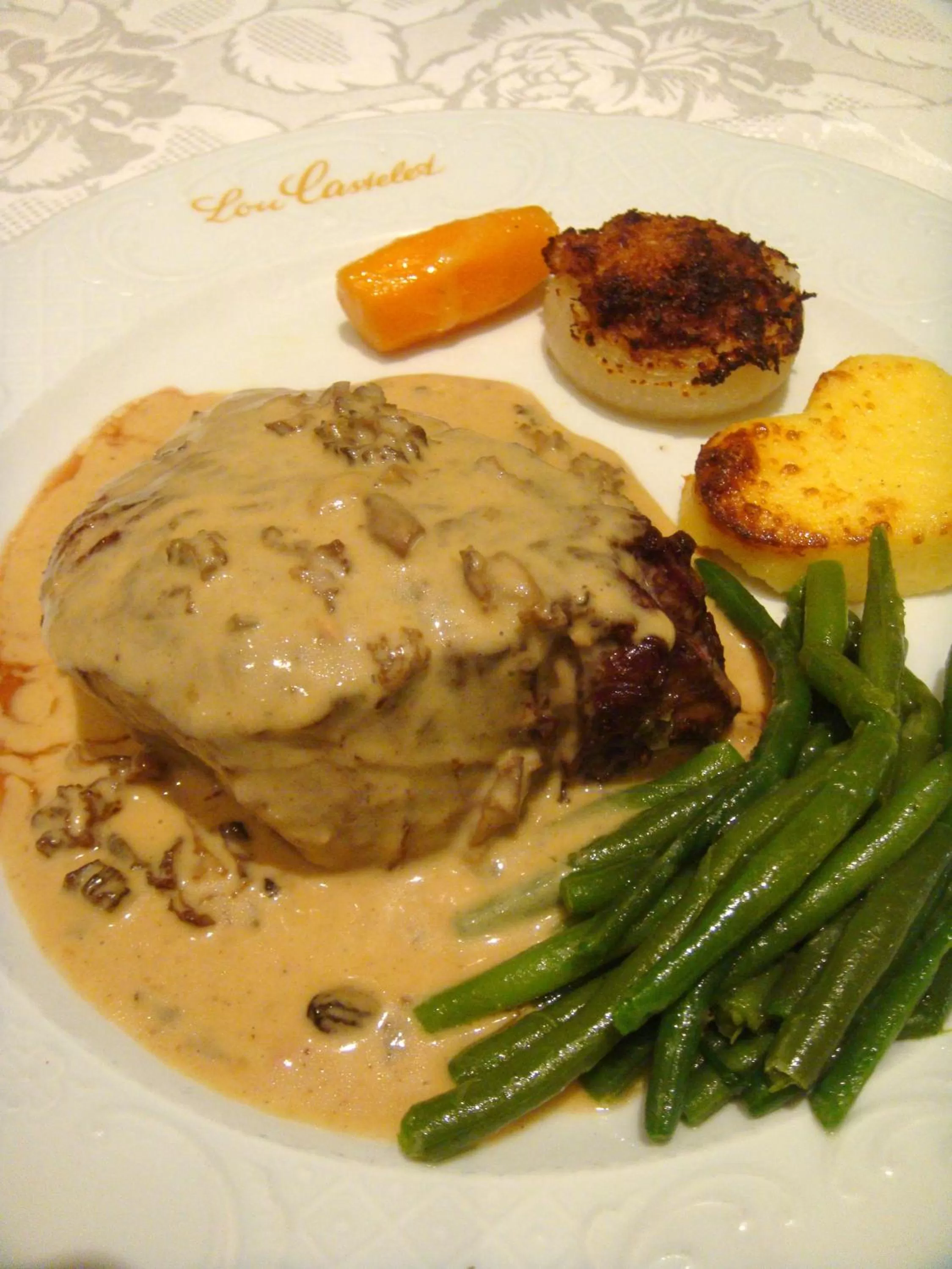 Food close-up in Hotel Lou Castelet