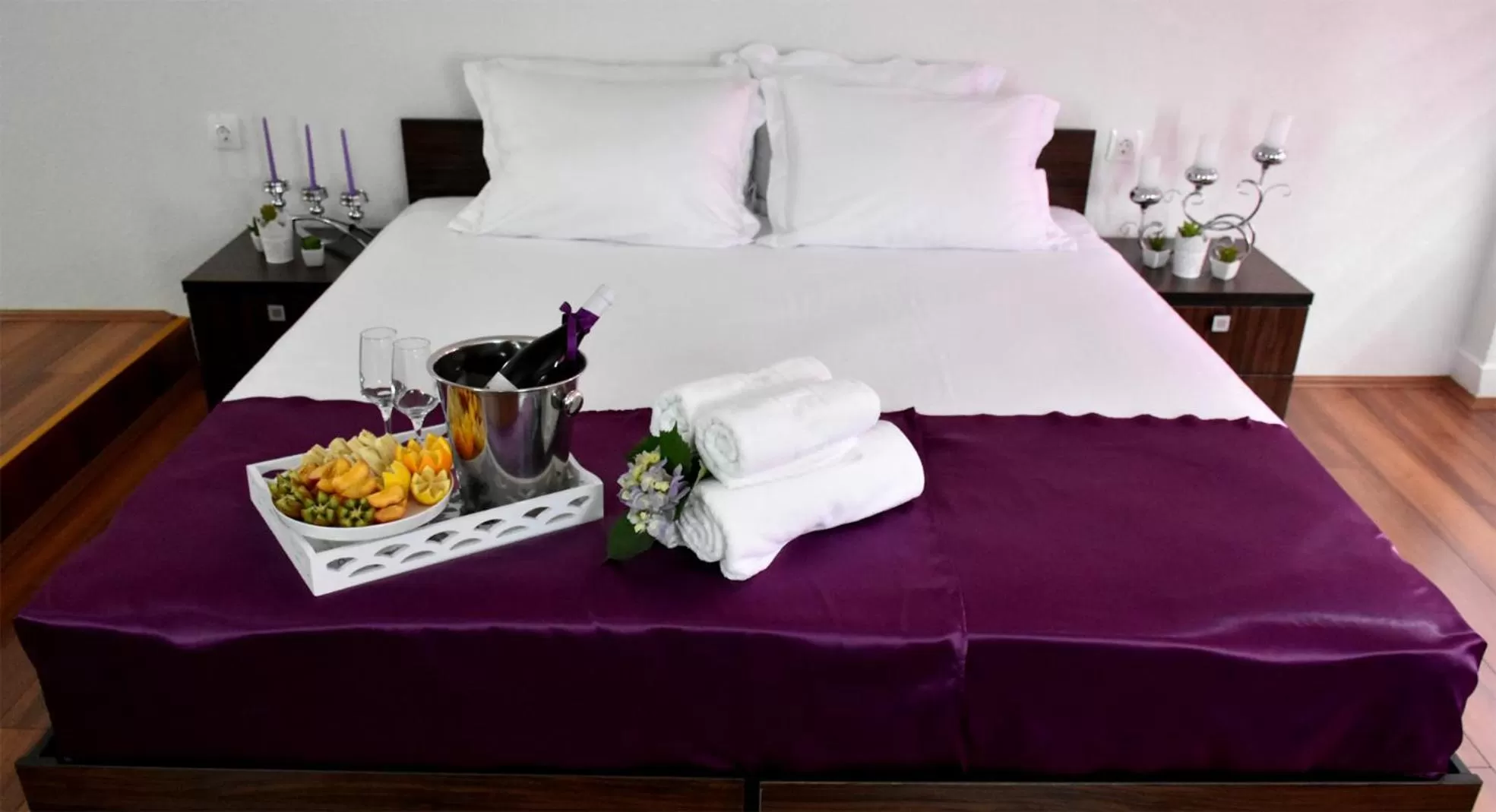 Bed in Hotel and winery LOZAR