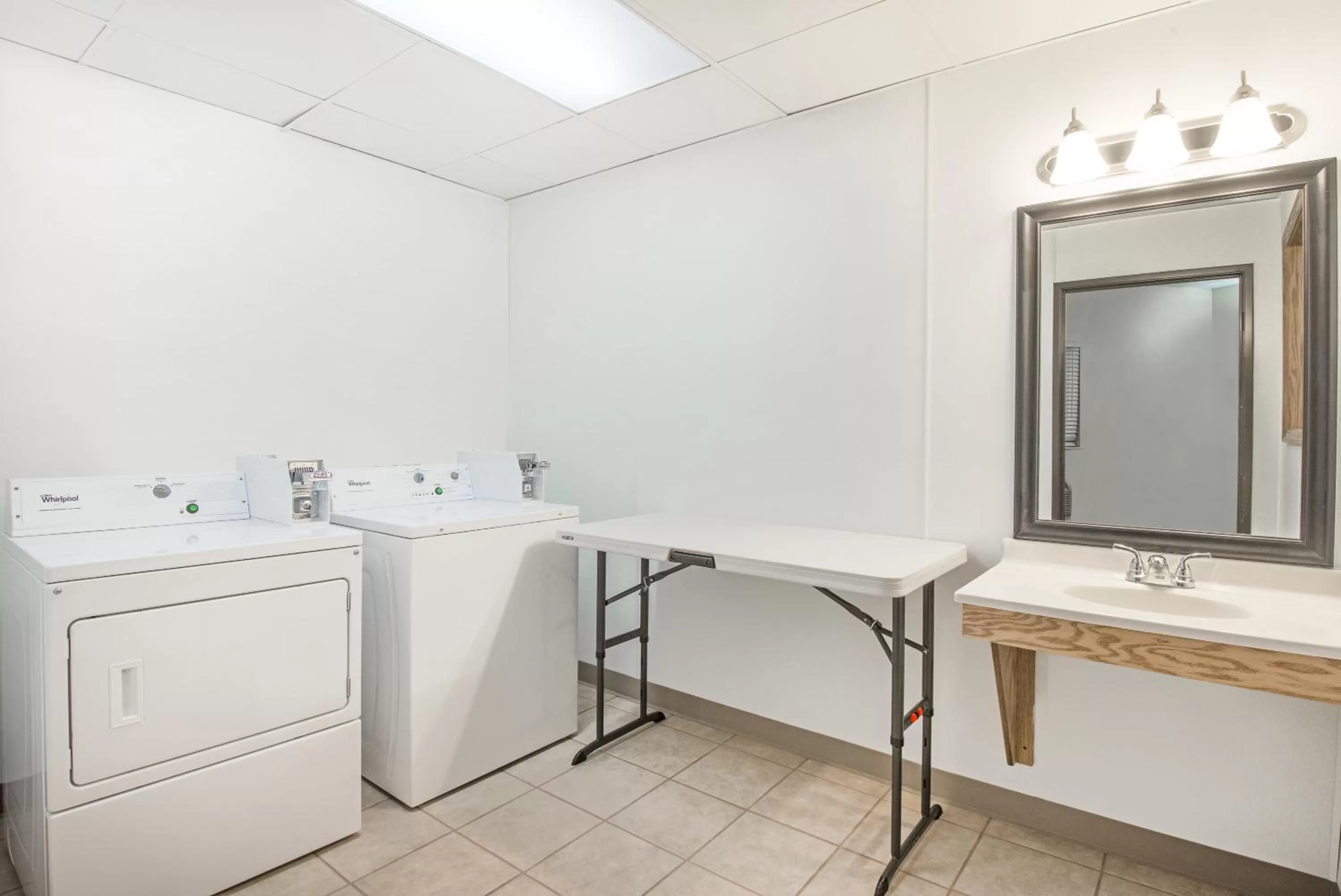 Other in Super 8 by Wyndham Grove City