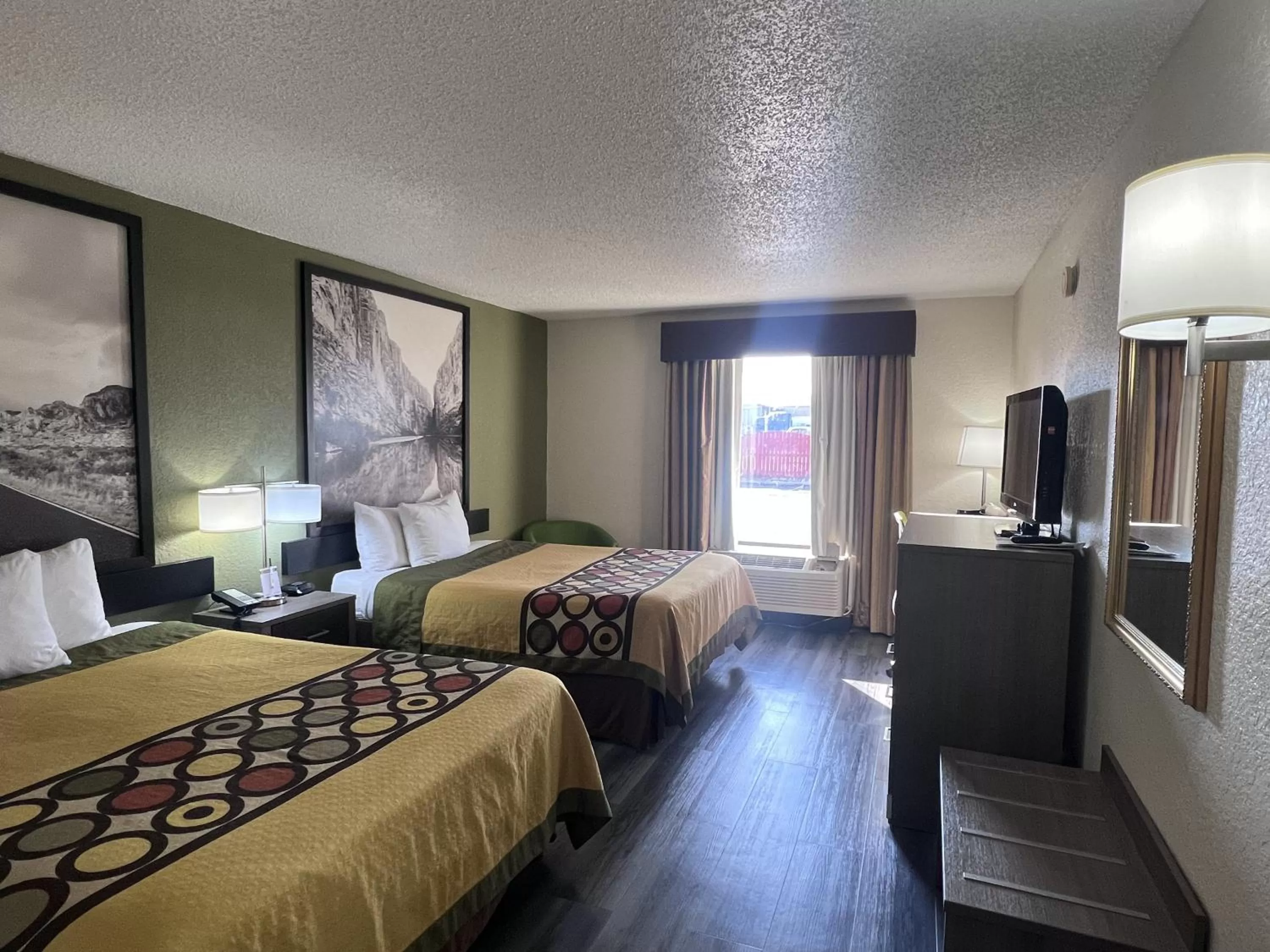 Bed in Super 8 by Wyndham Ft Stockton