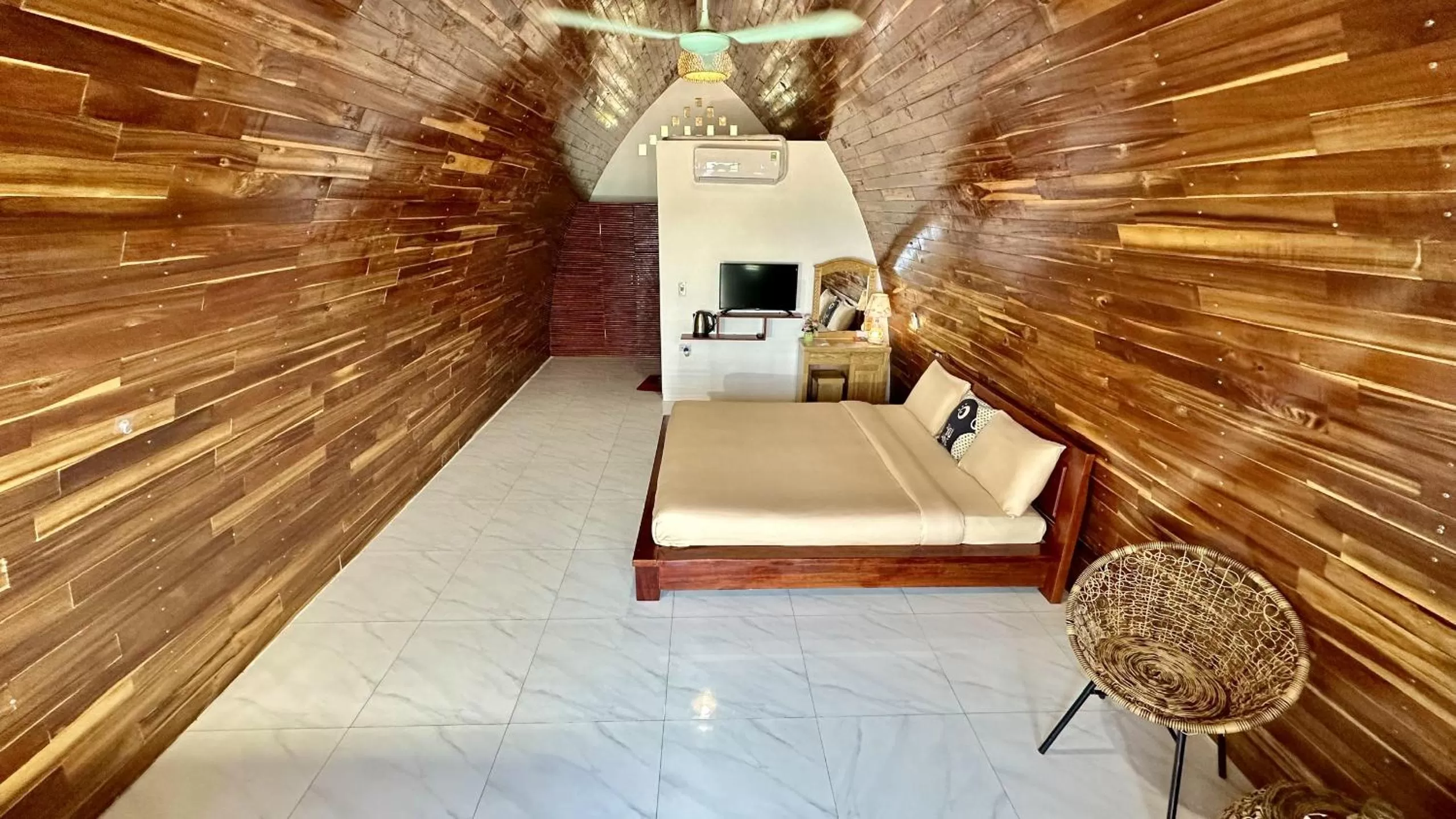 Hoa Loi resort, Song Cau-Phu Yen