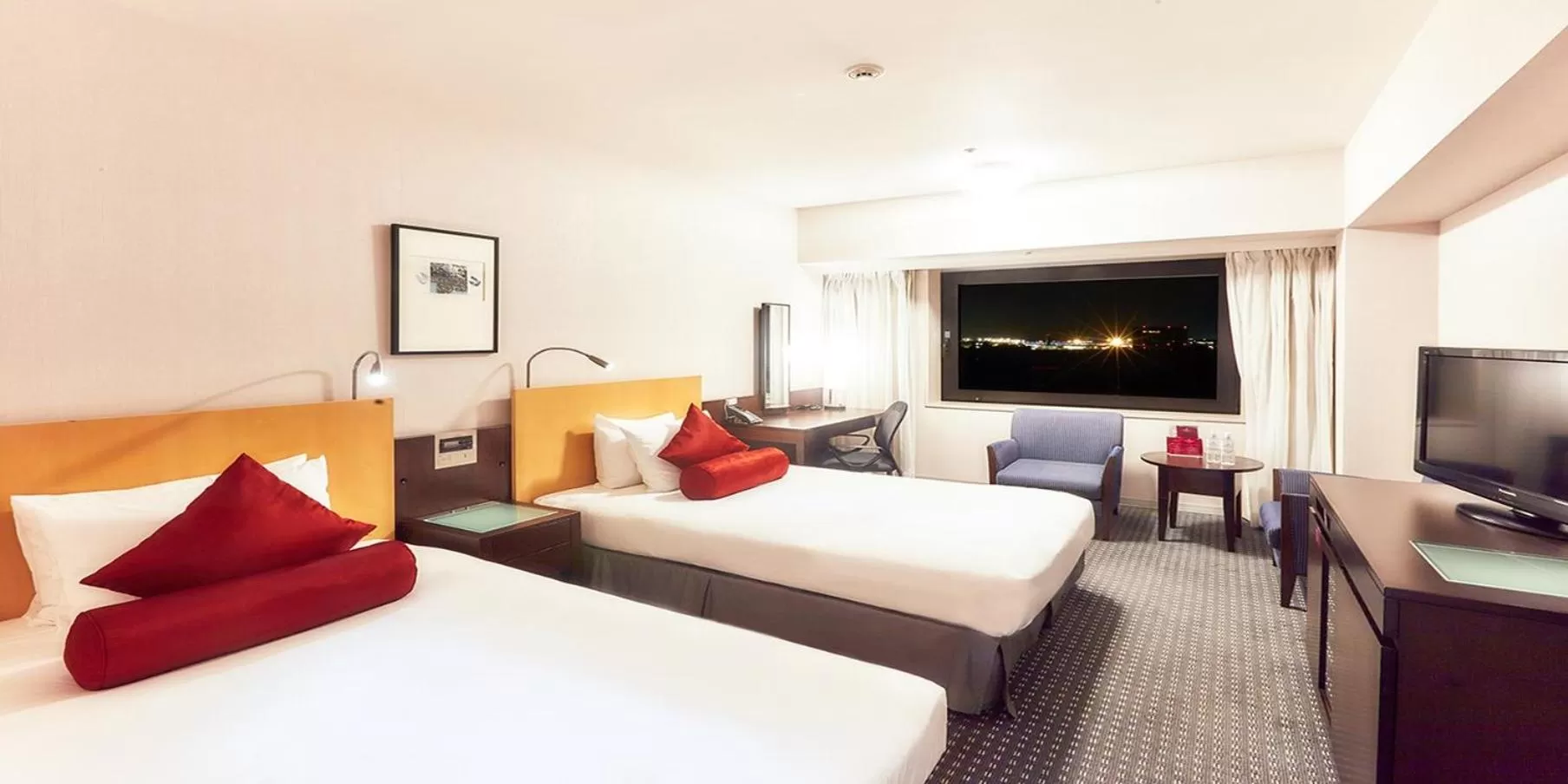 Photo of the whole room, Bed in ANA Crowne Plaza Narita by IHG