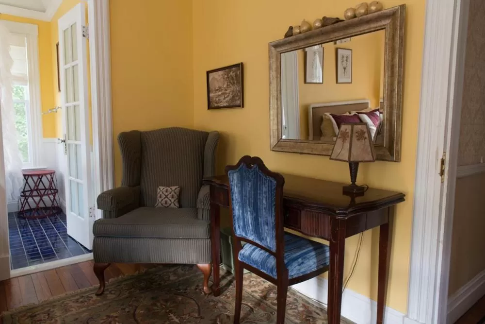 Seating Area in The Fox and Owl Inn