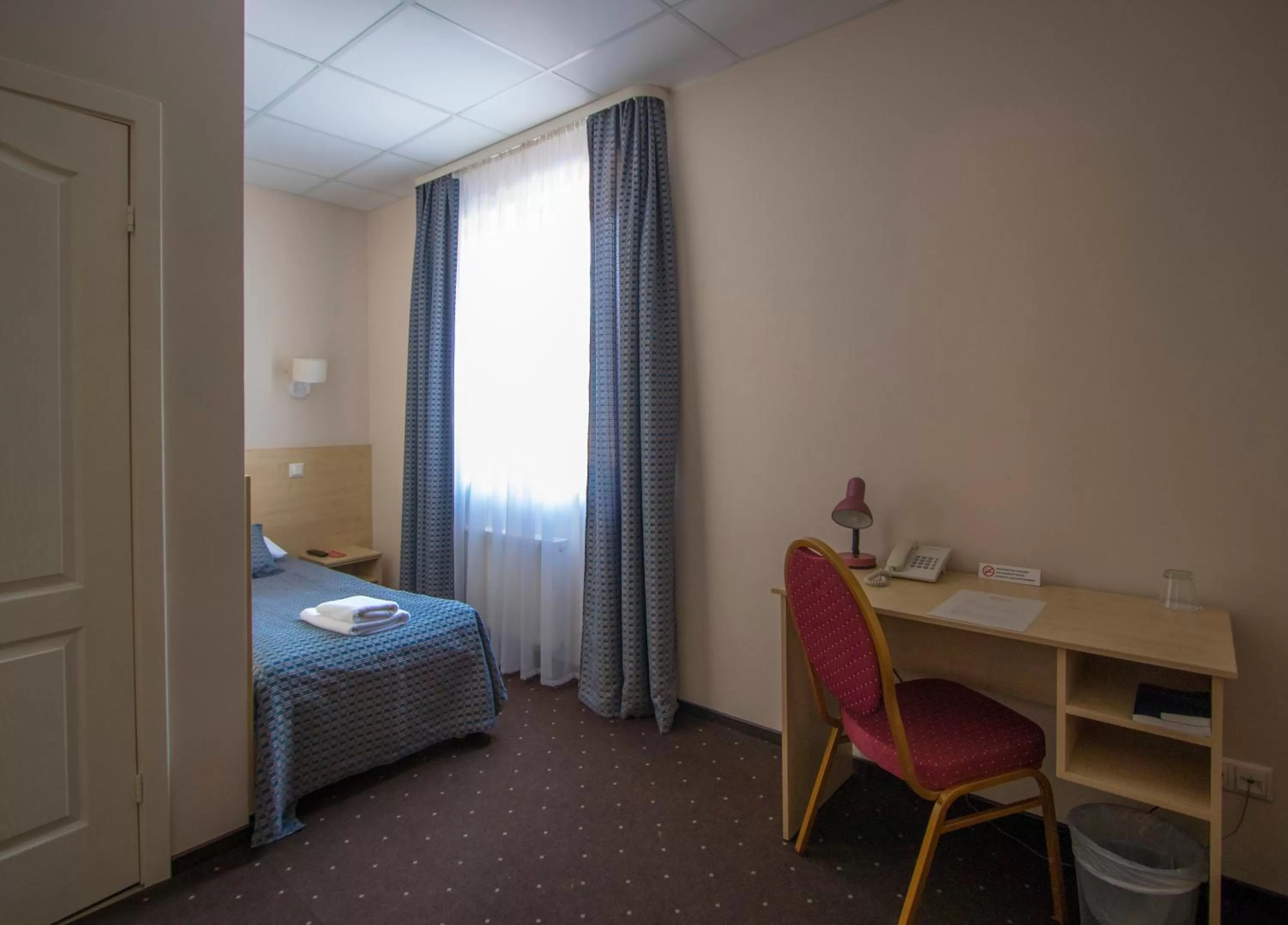 Photo of the whole room, Bed in Hotel BEST with FREE PARKING