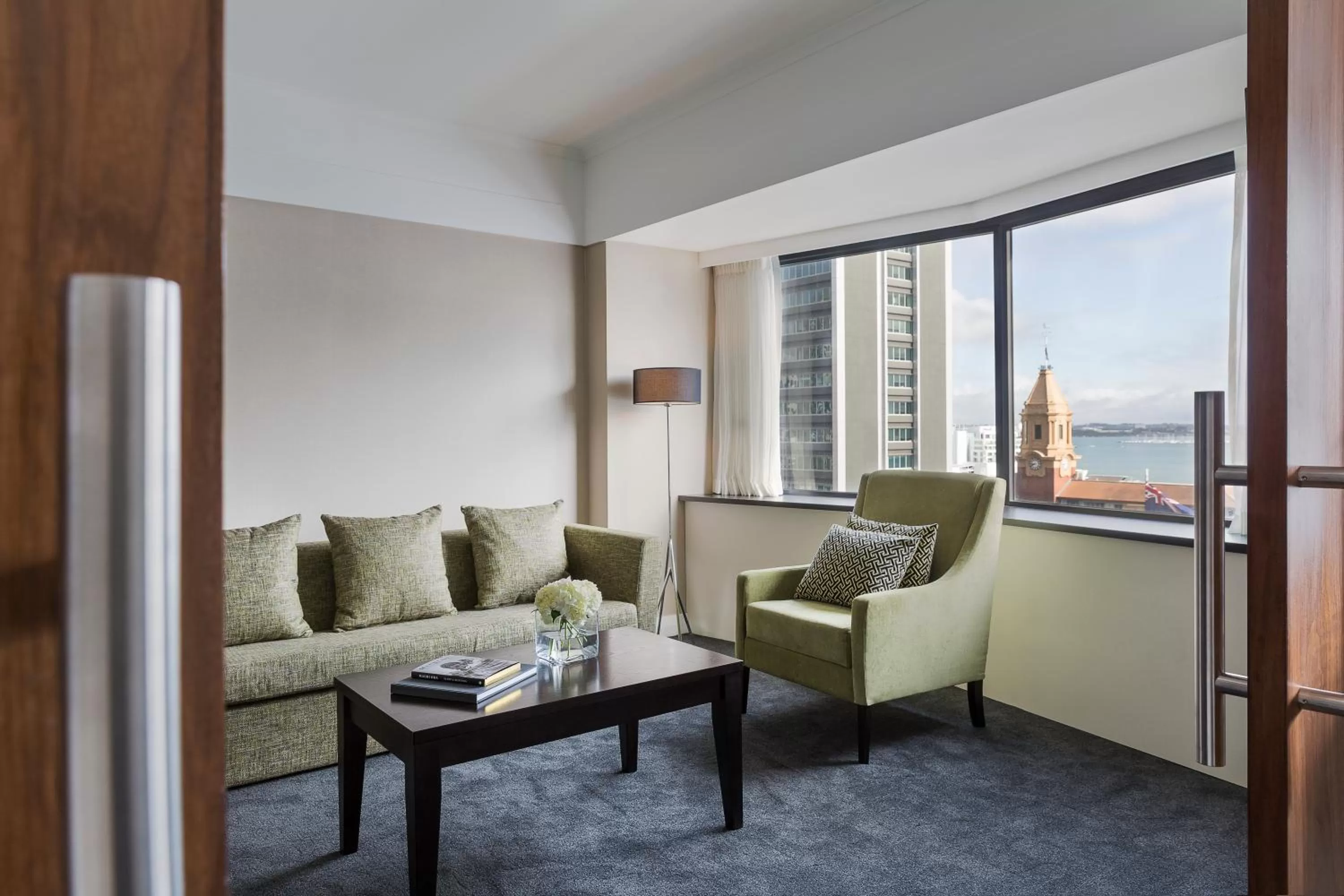 Living room in Mövenpick Hotel Auckland