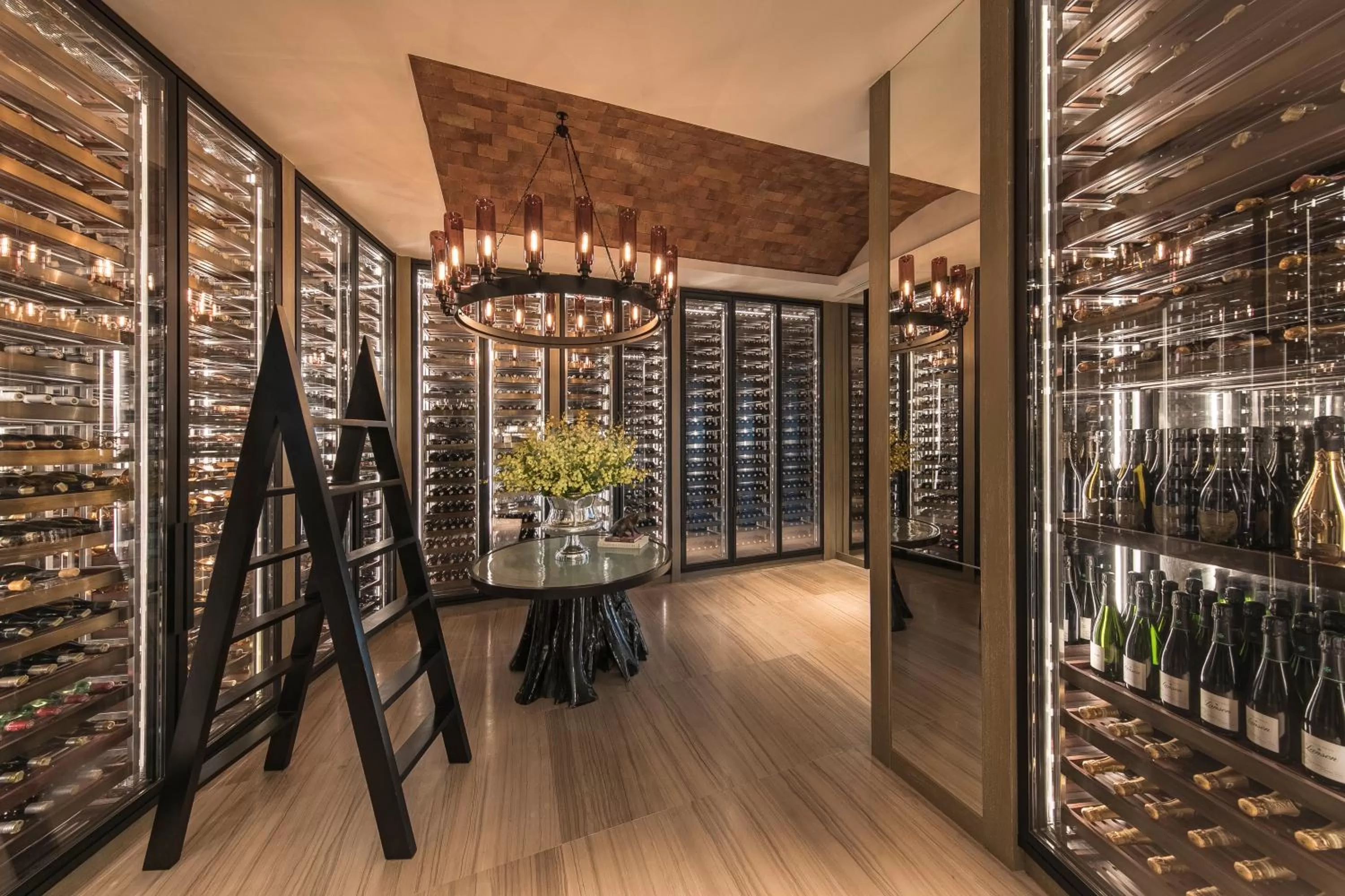 Alcoholic drinks in Rosewood Phnom Penh