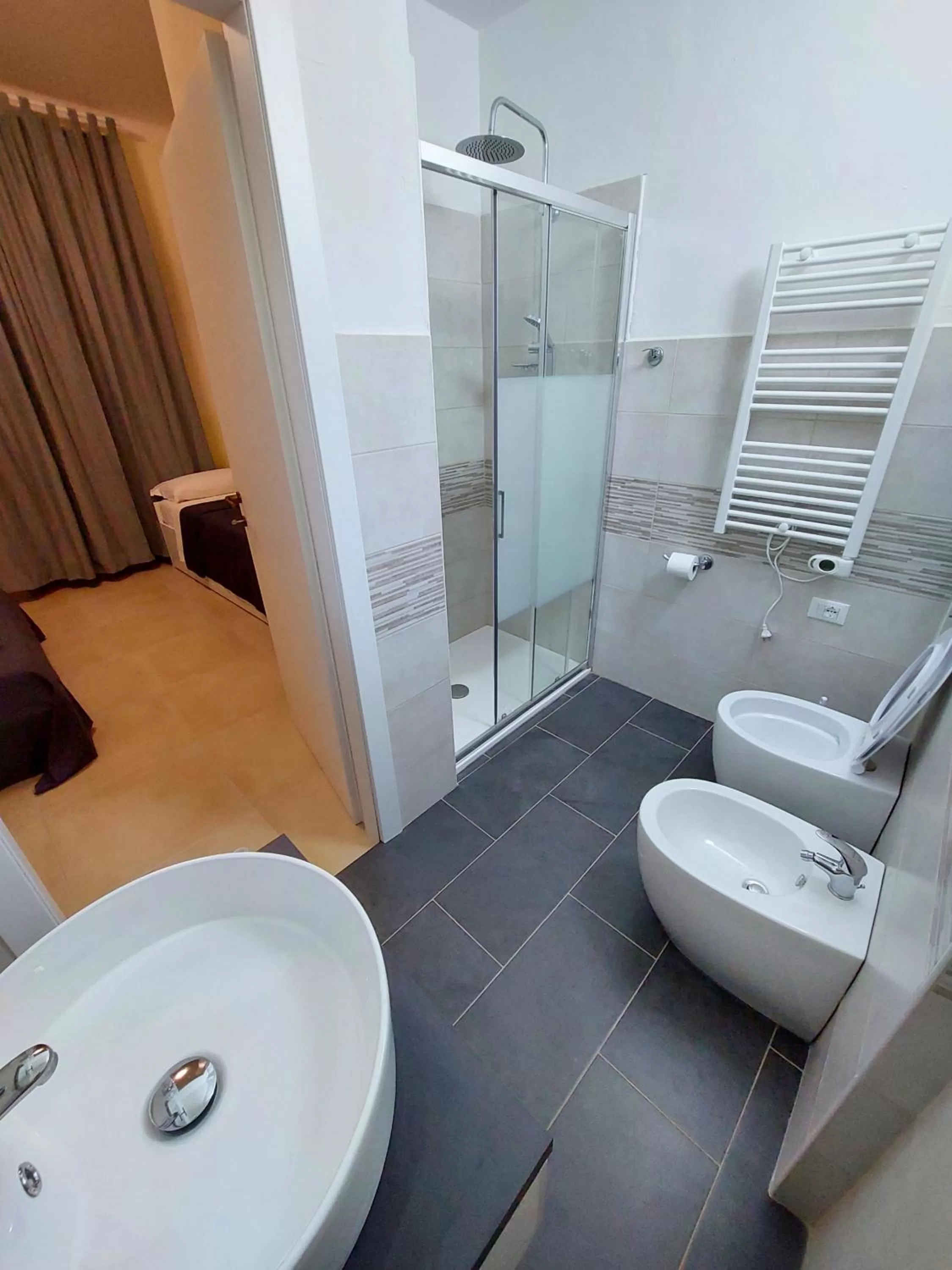 Shower in Bonaini Relax B&B