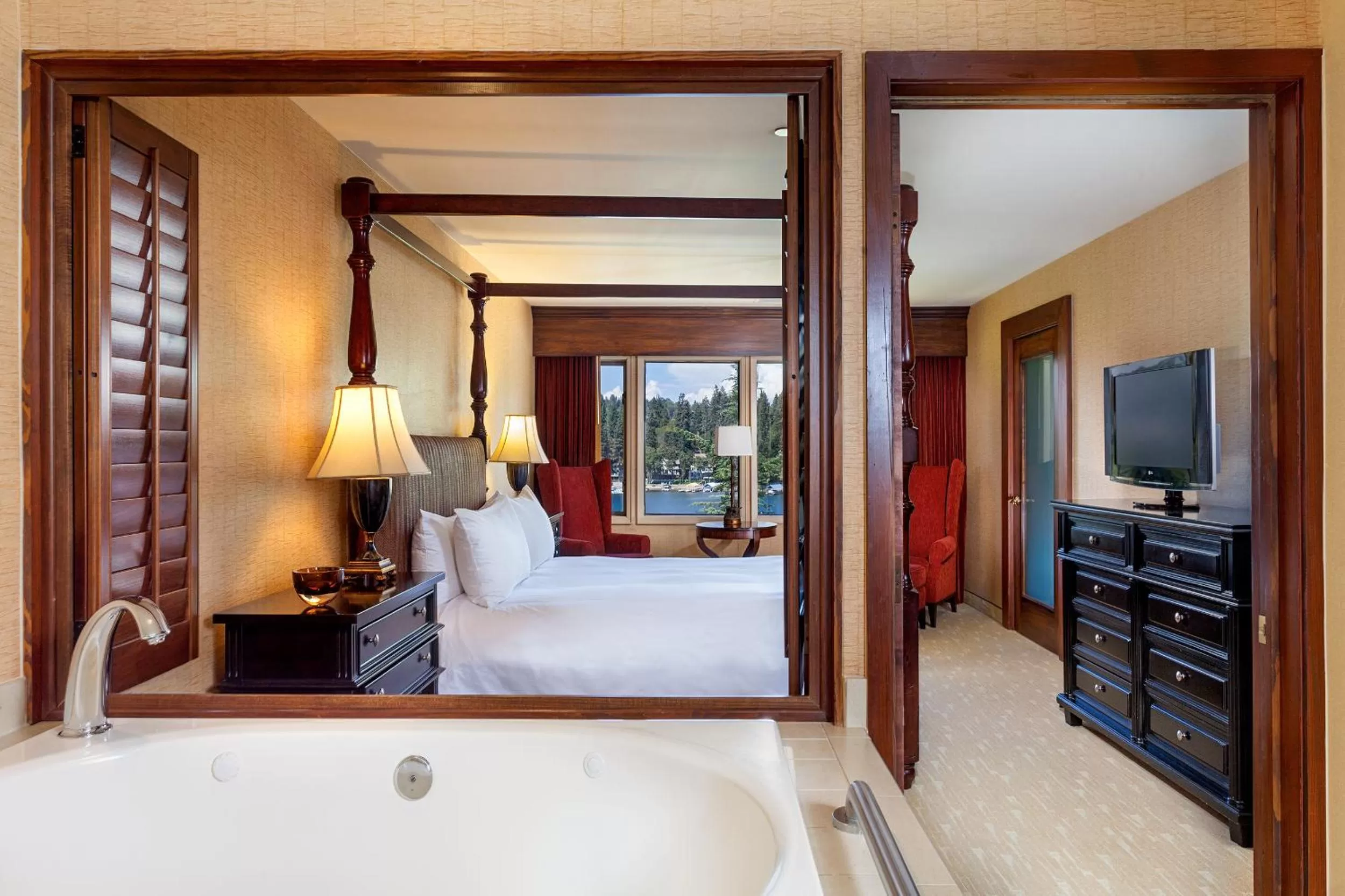 Bed in Lake Arrowhead Resort & Spa