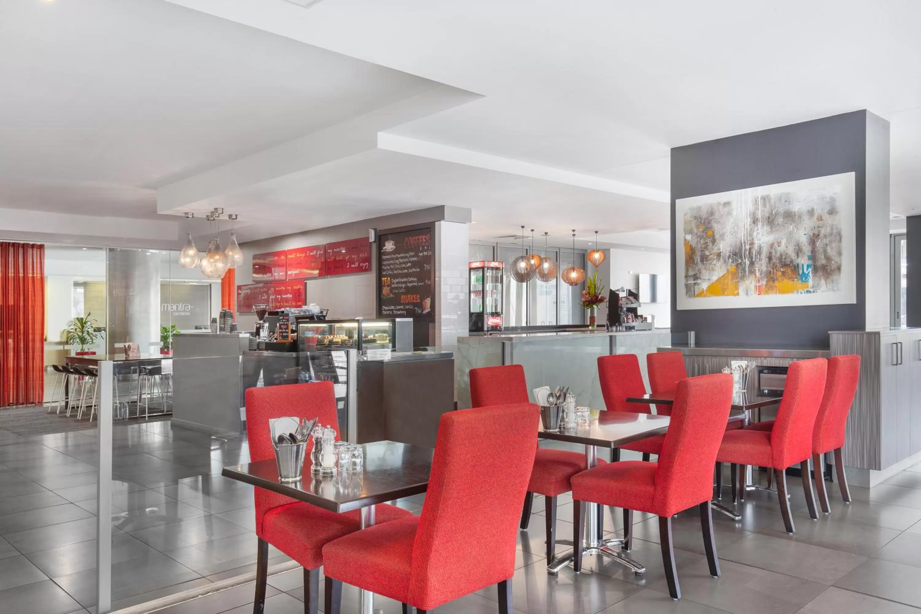 Restaurant/places to eat in Mantra Pandanas