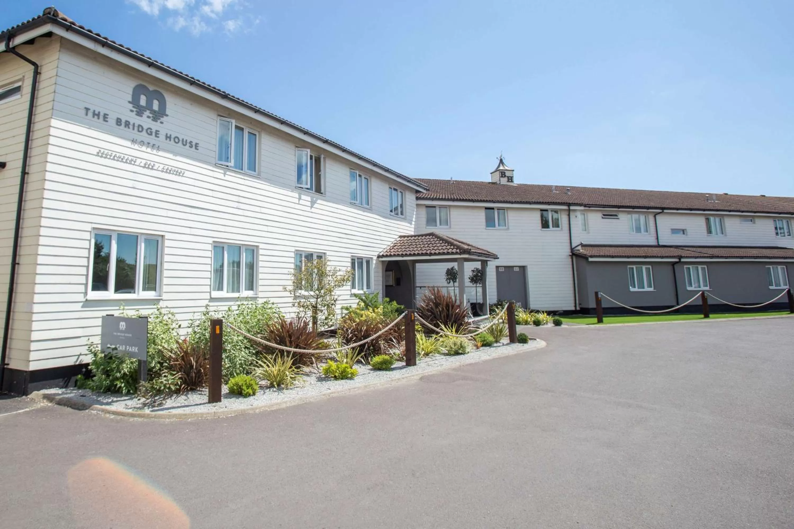 The Bridge House; BW Signature Collection