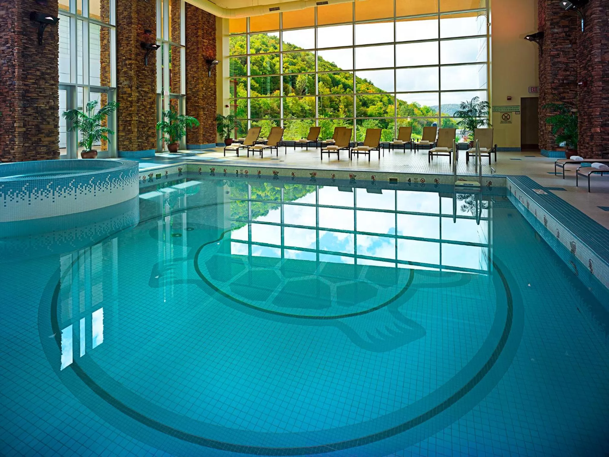 Swimming pool in Seneca Allegany Resort & Casino