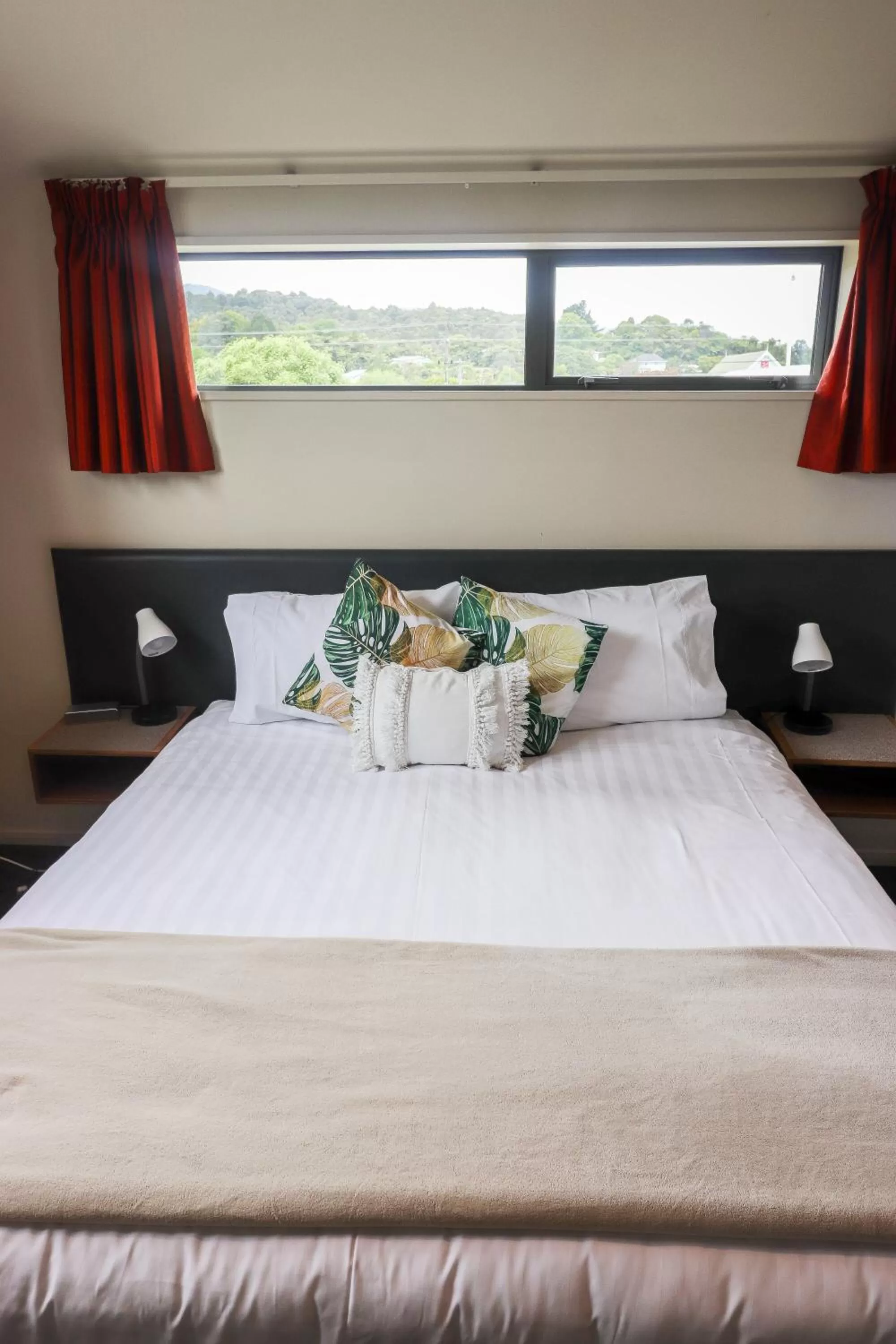 Bedroom, Bed in Coleraine Suites & Apartments