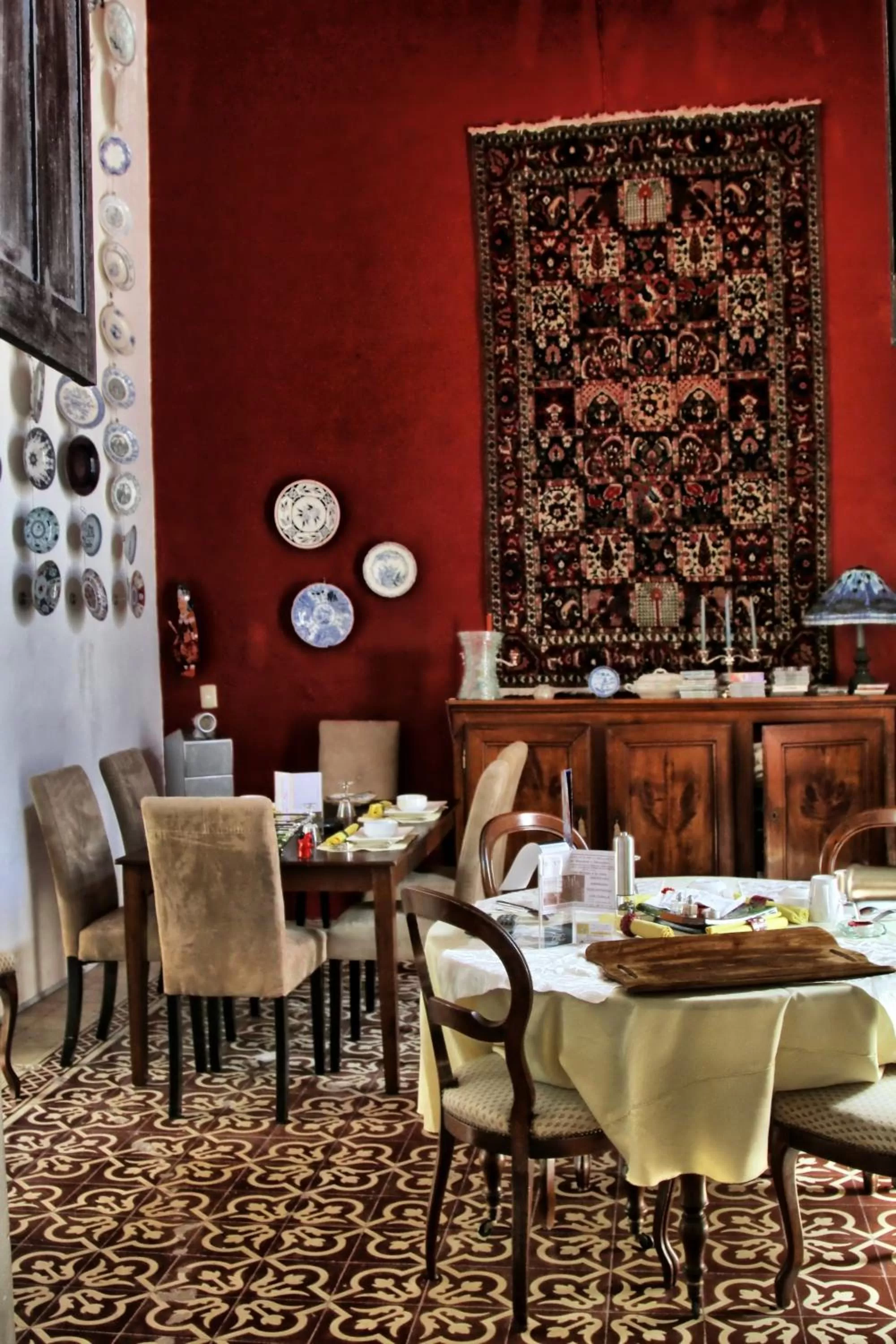 Restaurant/places to eat in La Pantera Negra