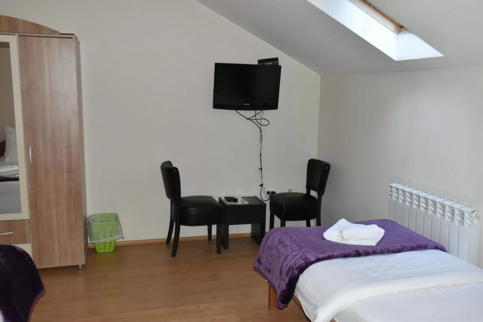 Bed in OSTROG Aparthotel KOLIBA-VLASTNIŠTVO MANASTIRA OSTROG