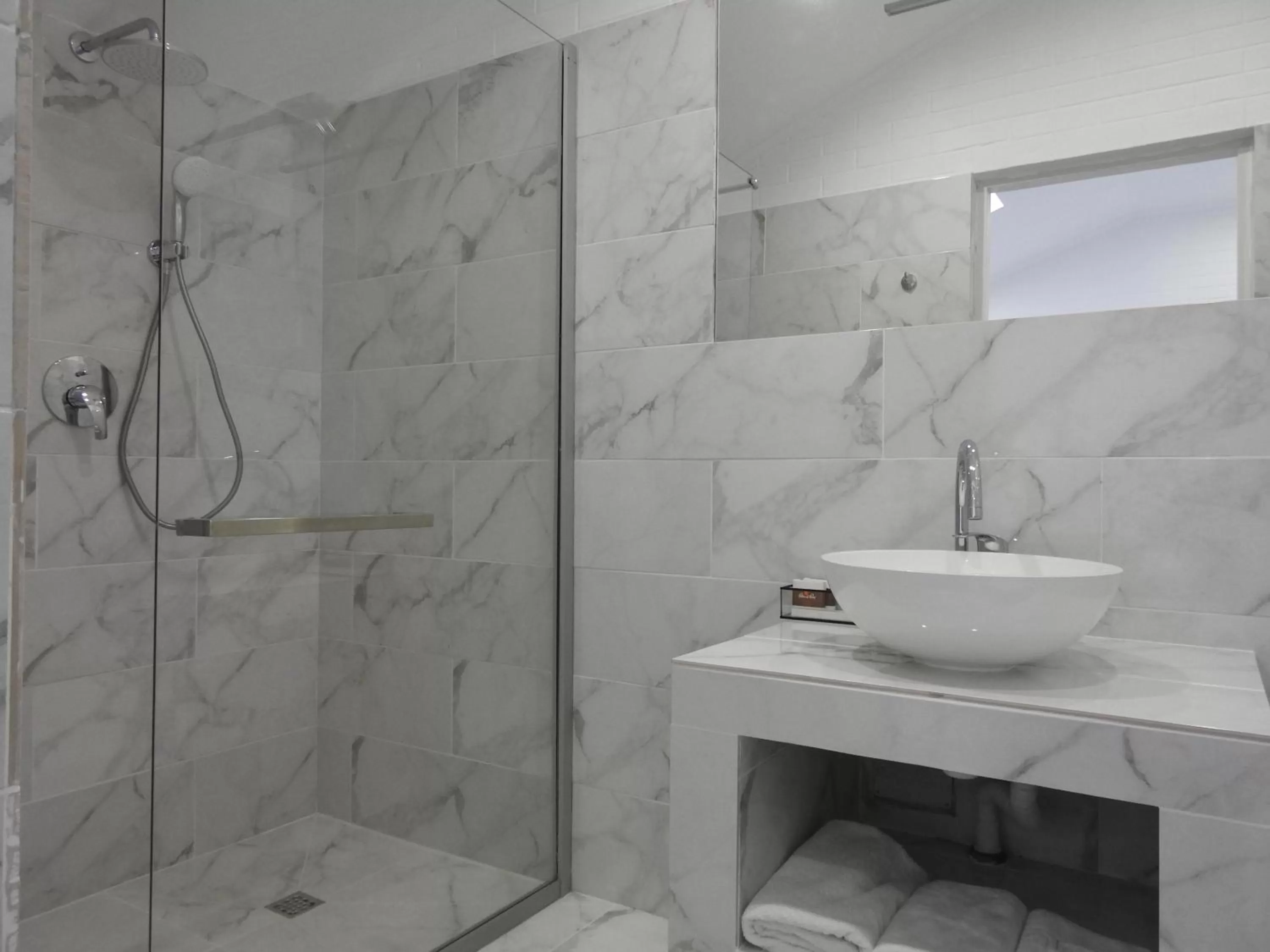 Shower, Bathroom in Patio di Fiori