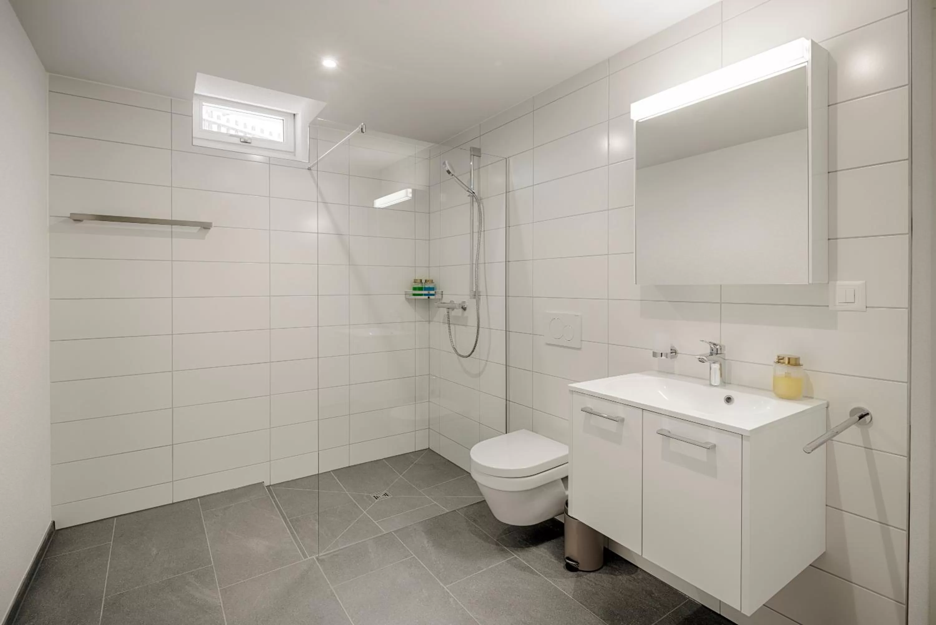 Shower in VISIMO Apartments St Georgen-Strasse St Gallen - Design City Nature