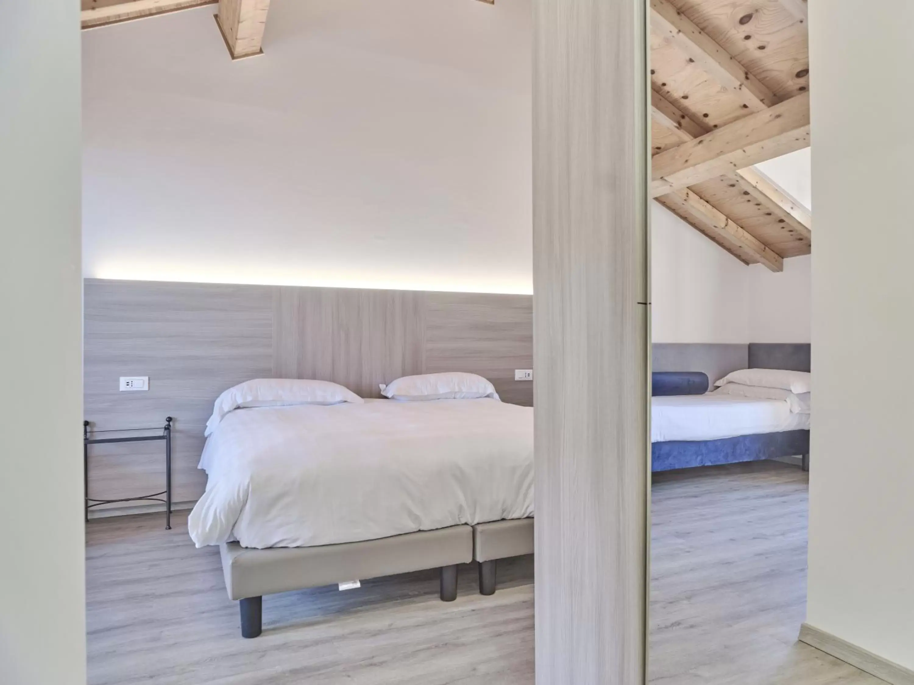 Double or Twin Room with Extra Bed with Balcony and Sea View in Hotel Medusa Double or Twin Room with Extra Bed with Balcony and Sea View in Hotel Medusa