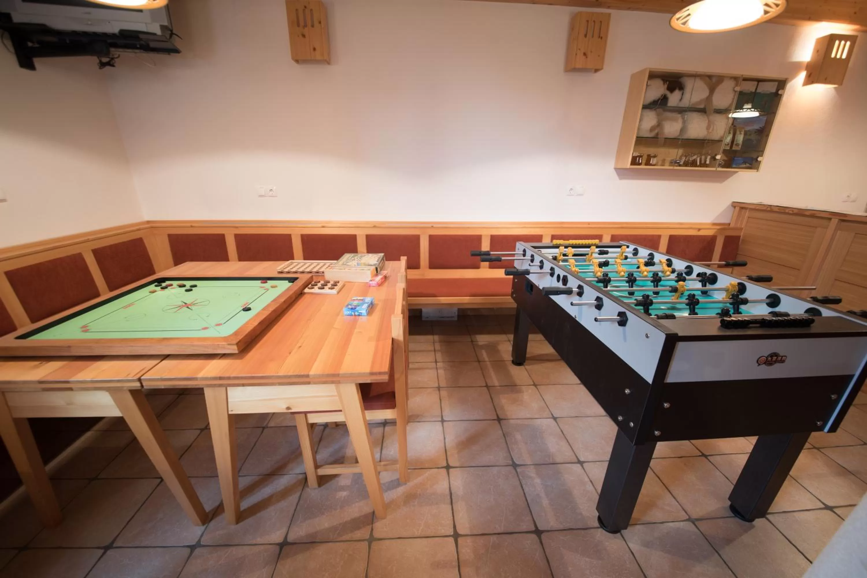 Billiards in Tourist Farm Pr'Dovar