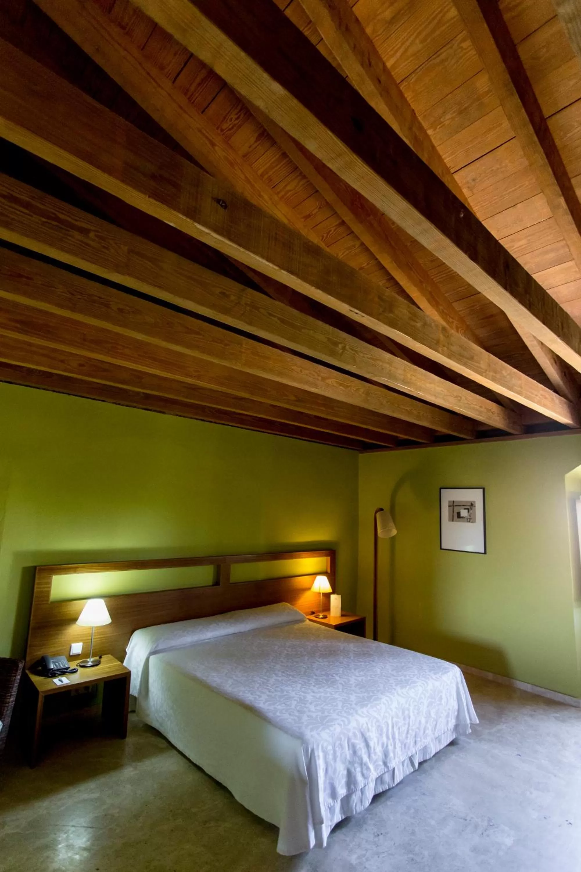 Bed in Hotel Conventual de Alcántara