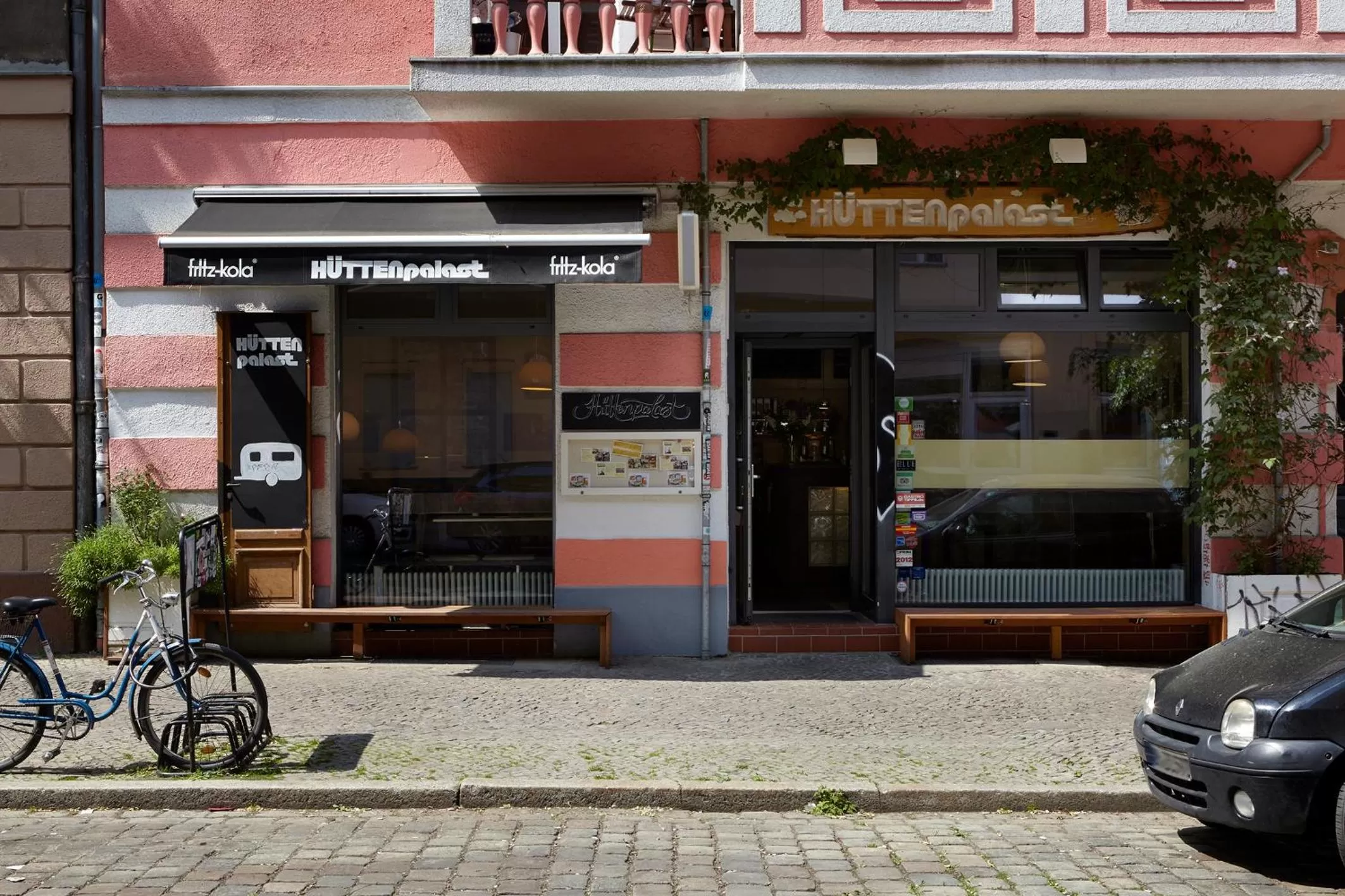 Property building in Hüttenpalast