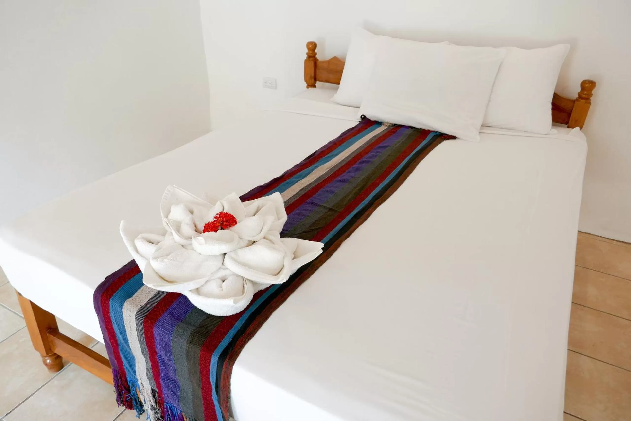 Photo of the whole room, Bed in El Pacifico Hotel