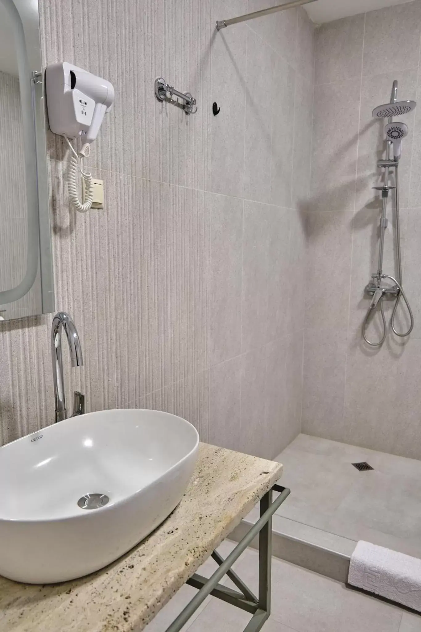 Superior Triple Room - single occupancy in 21 Rooms Hotel Superior Triple Room - single occupancy in 21 Rooms Hotel