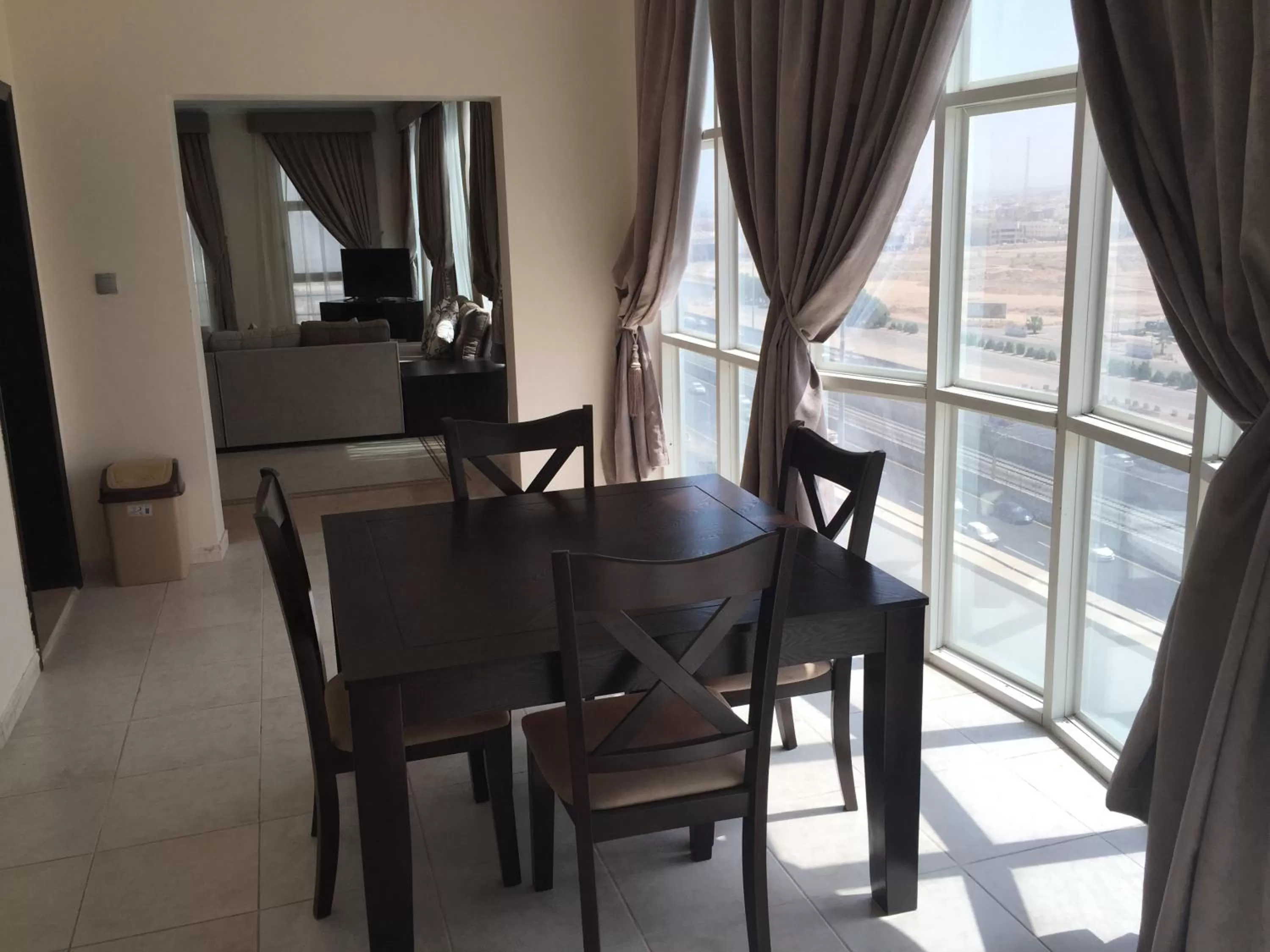 Dining Area in Alshaheen Suites