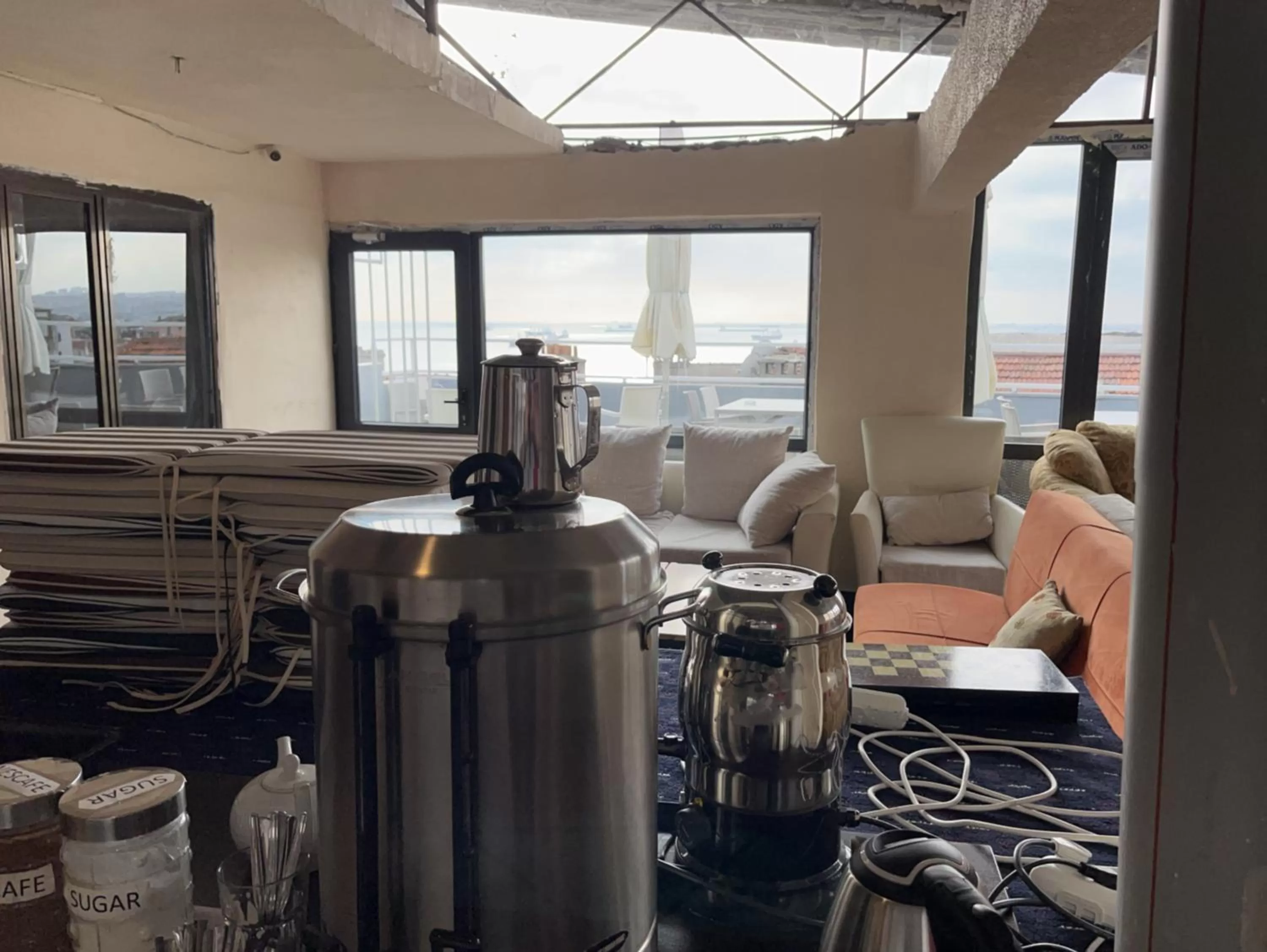 Coffee/tea facilities in Paris Hotel