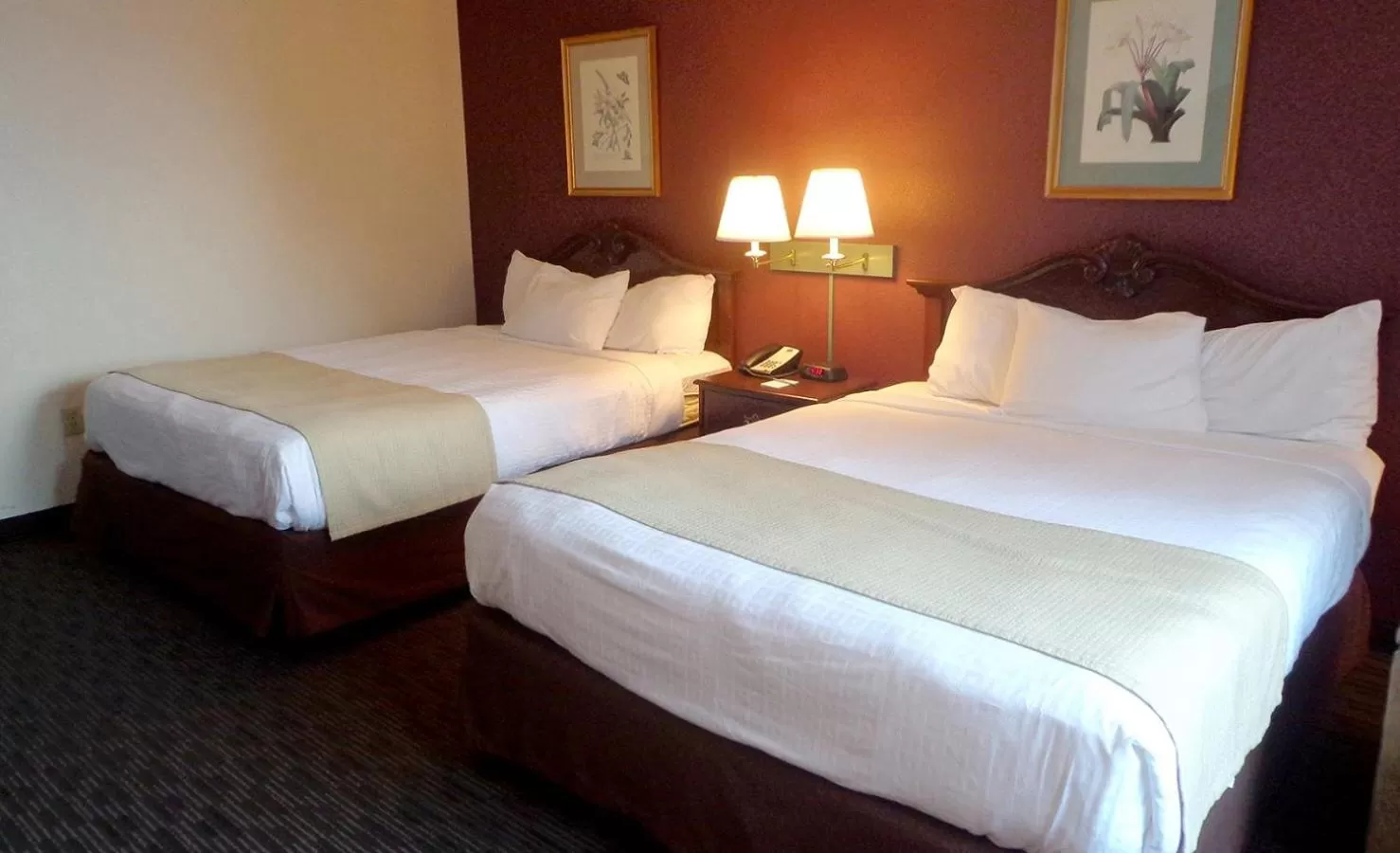 Bedroom, Bed in AmericInn by Wyndham Marshall