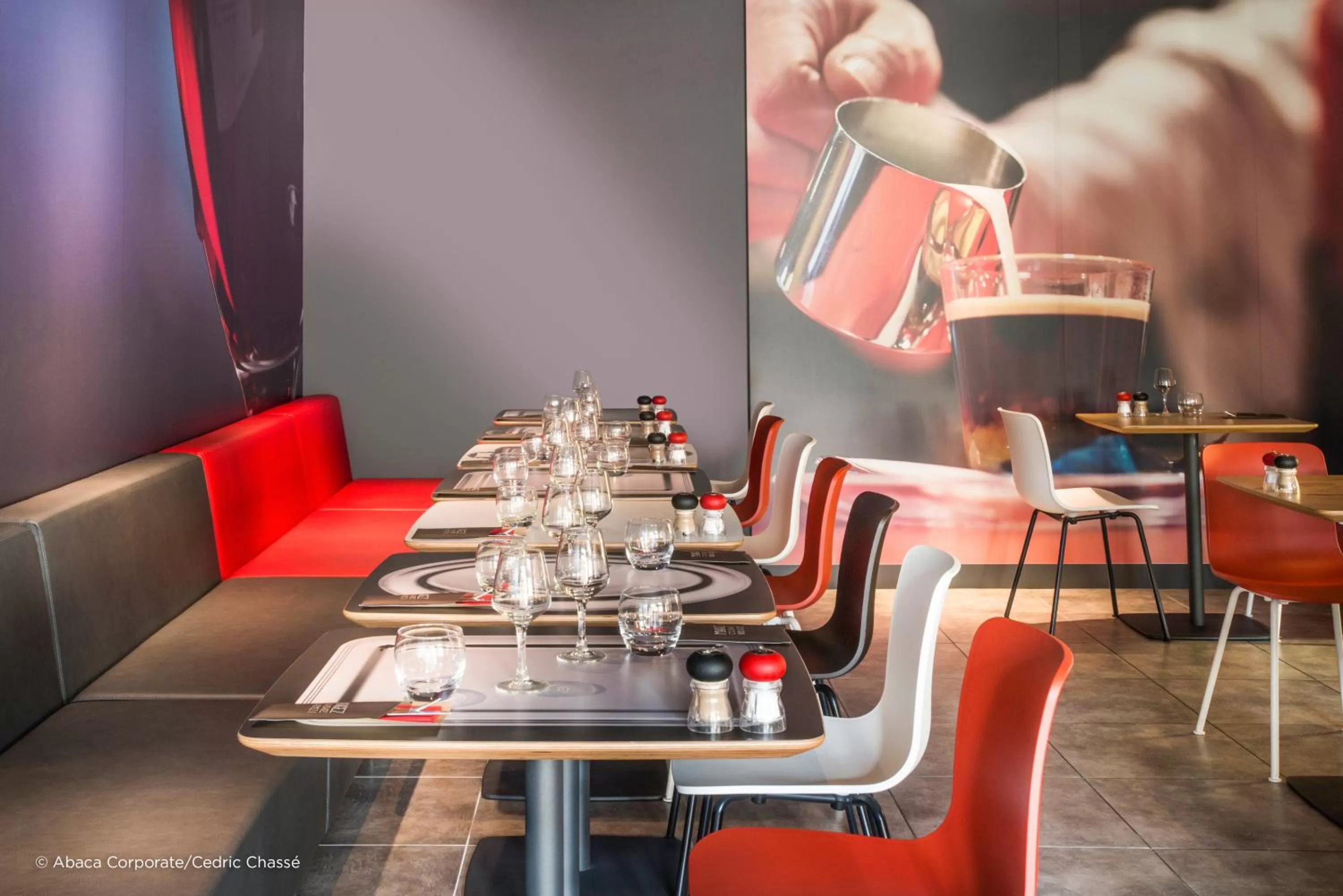 Dining area in ibis Jerusalem city Center - An AccorHotels Brand