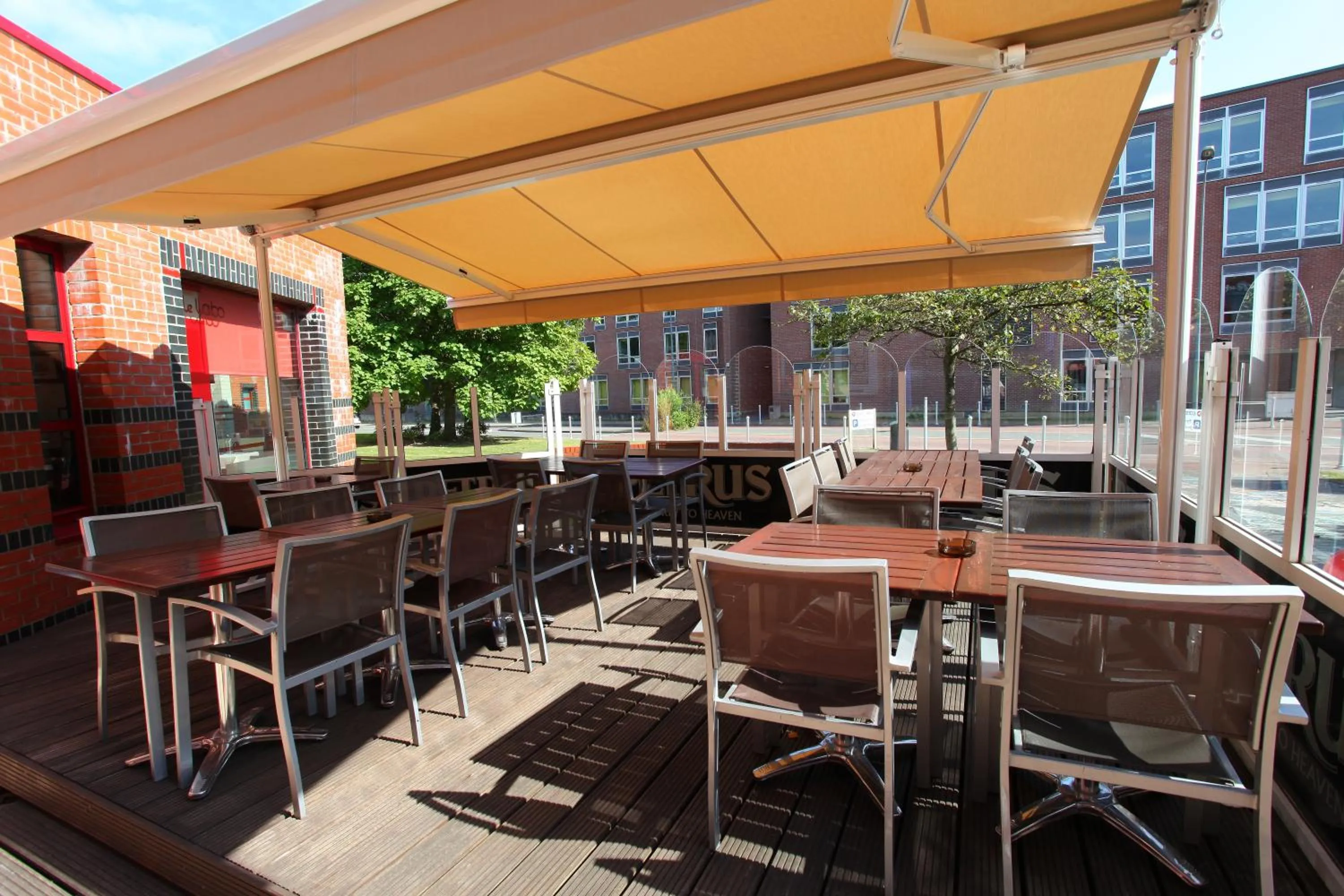 Balcony/Terrace in The Originals City, Hôtel Ascotel, Lille Est Grand Stade