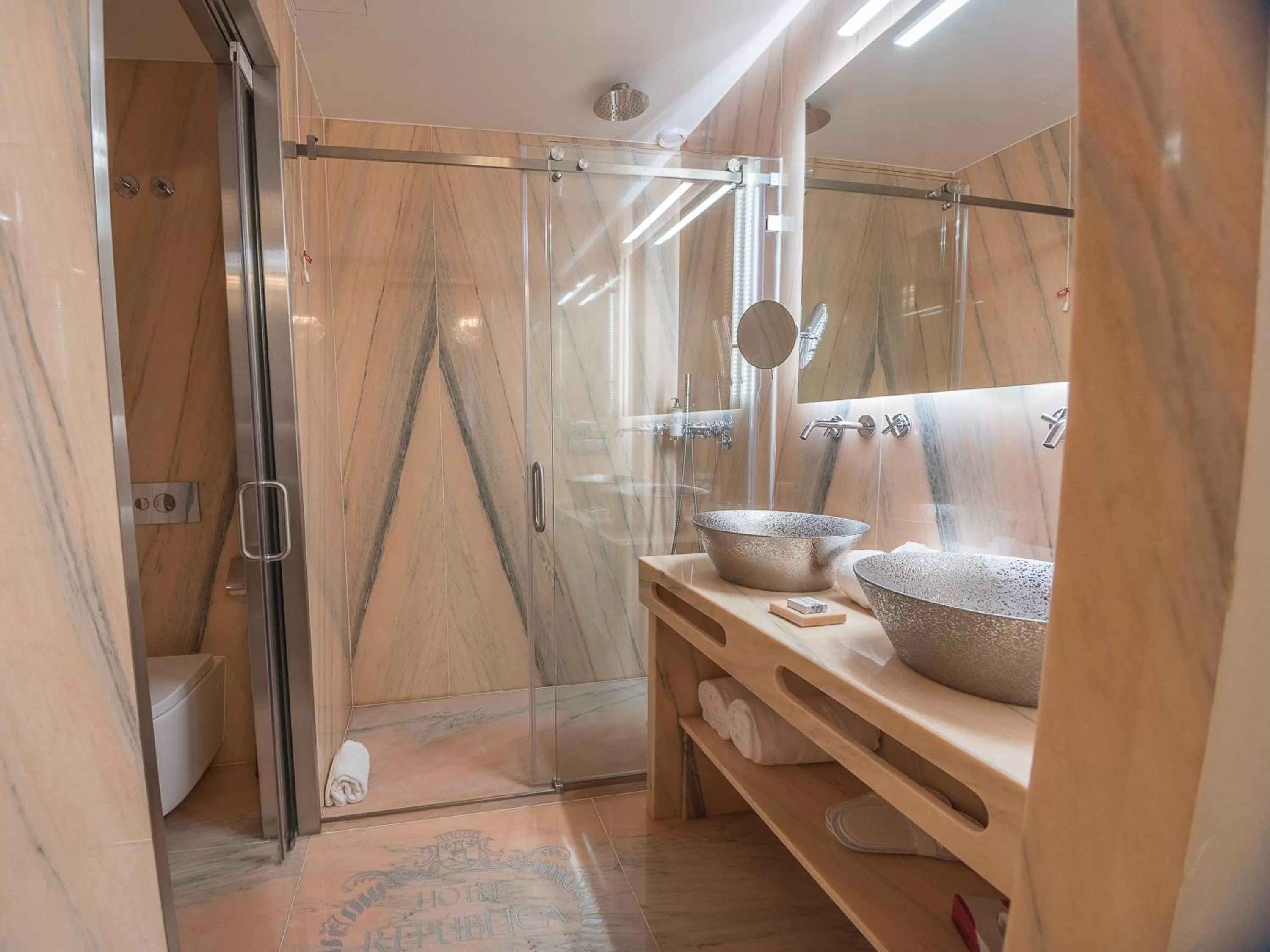 Bathroom in Hotel República Boutique Hotel