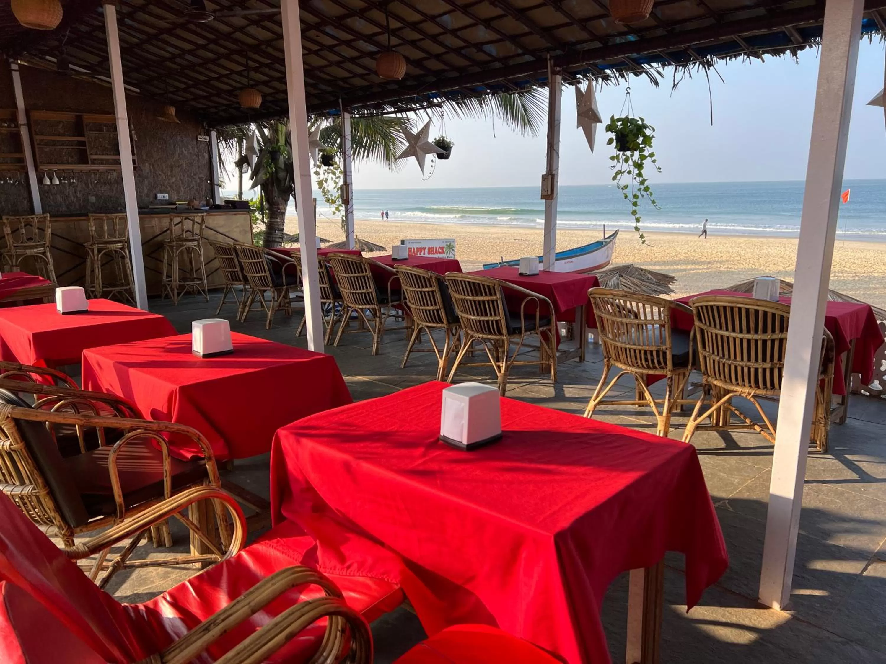 Restaurant/places to eat in Happy Shack Beach And Wooden Huts