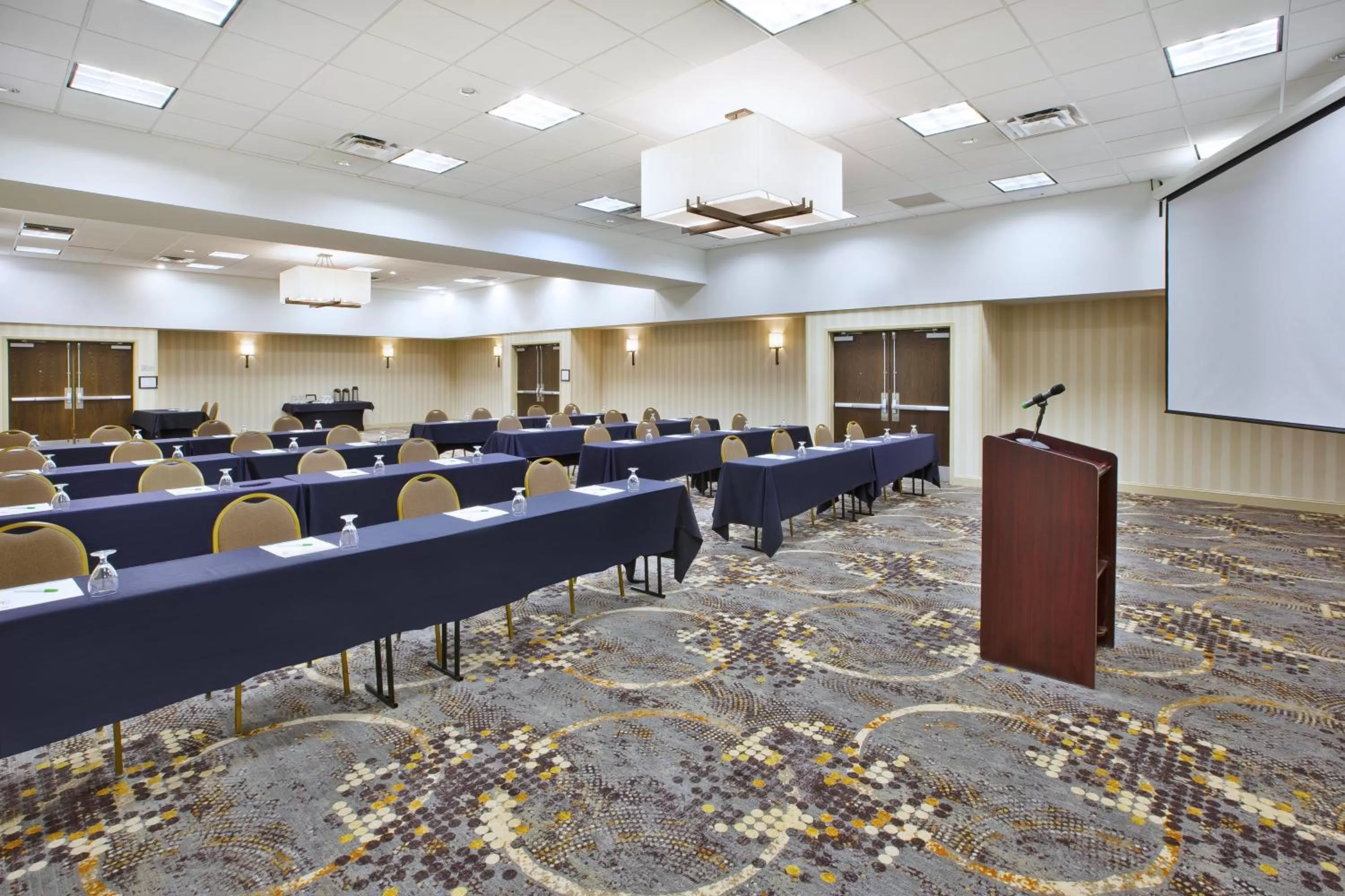 Meeting/conference room in Holiday Inn Columbus Dwtn-Capitol Square by IHG