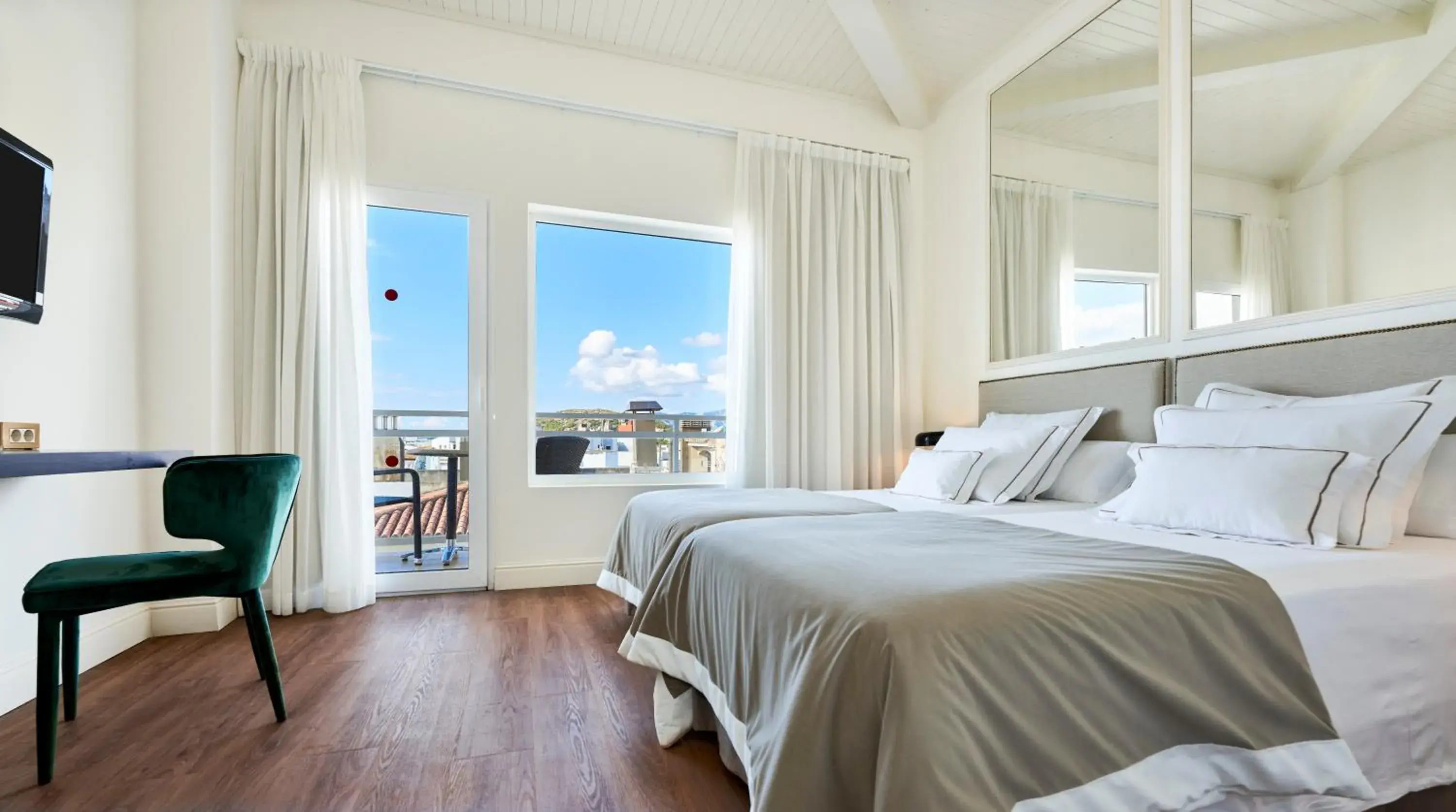 Double or Twin Room with Side Sea View in Hoposa Daina- Adults Only Double or Twin Room with Side Sea View in Hoposa Daina- Adults Only