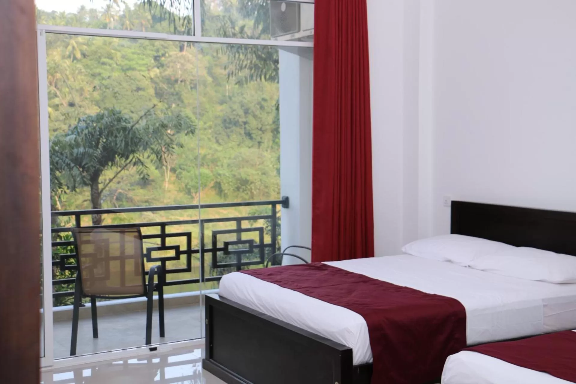 Bed in Kandy Rivers Edge Nature Resort