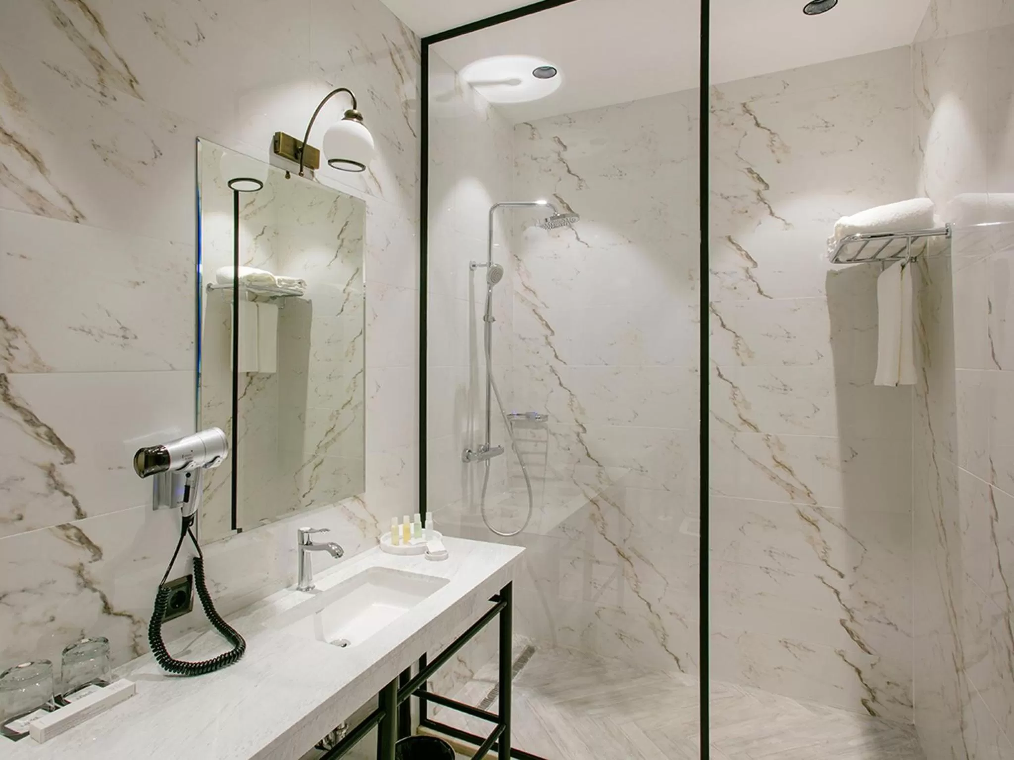 Shower in Museum Hotel