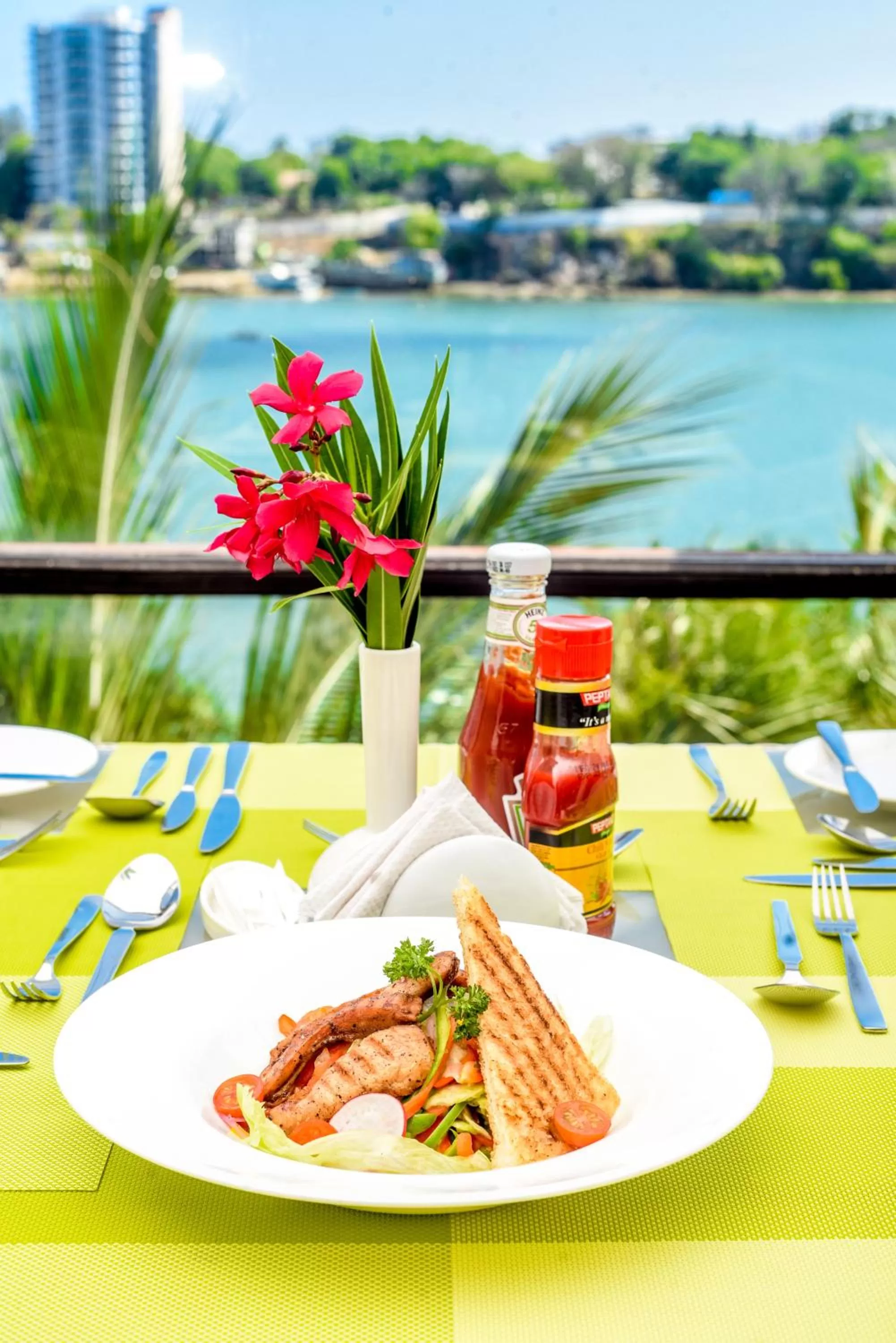 Food in CityBlue Creekside Hotel & Suites