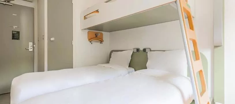 Classic Triple Room in B&B HOTEL Mulhouse Dornach