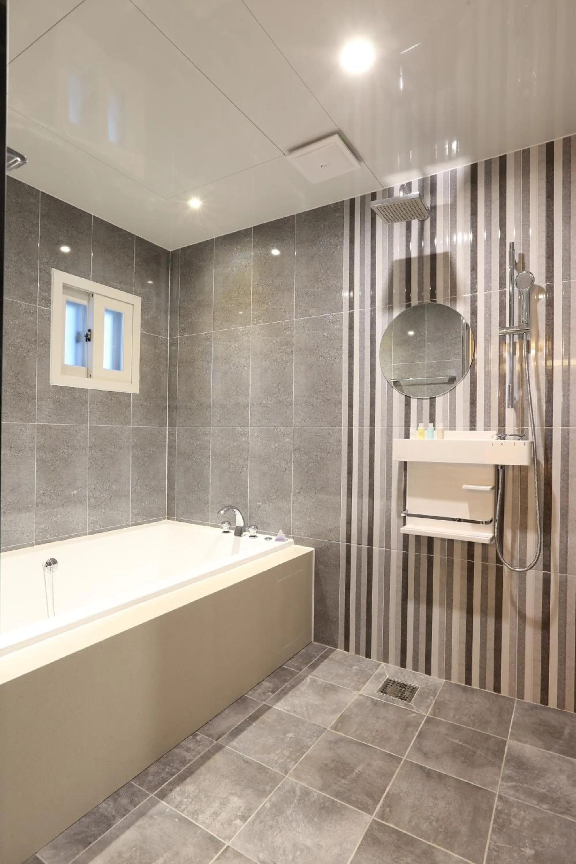 Shower in Le Idea Hotel Busan Station