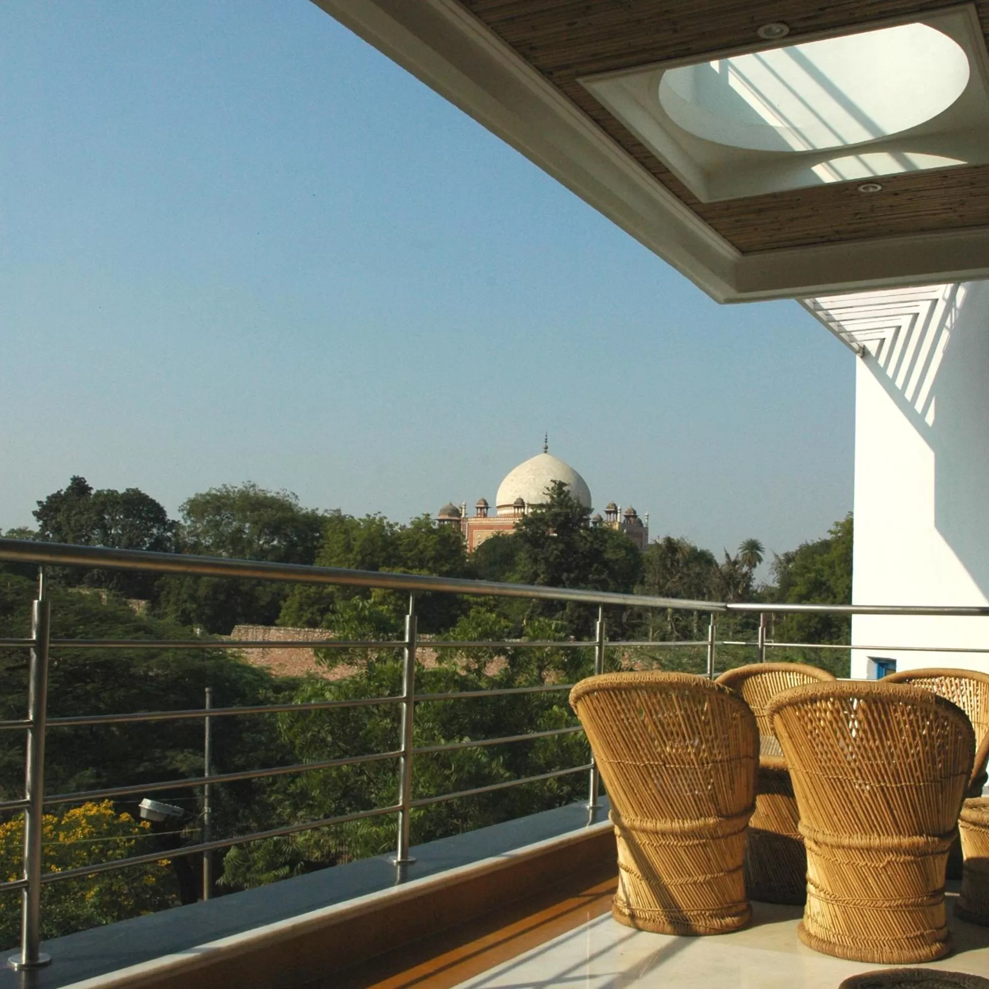 Day, Balcony/Terrace in B Nineteen