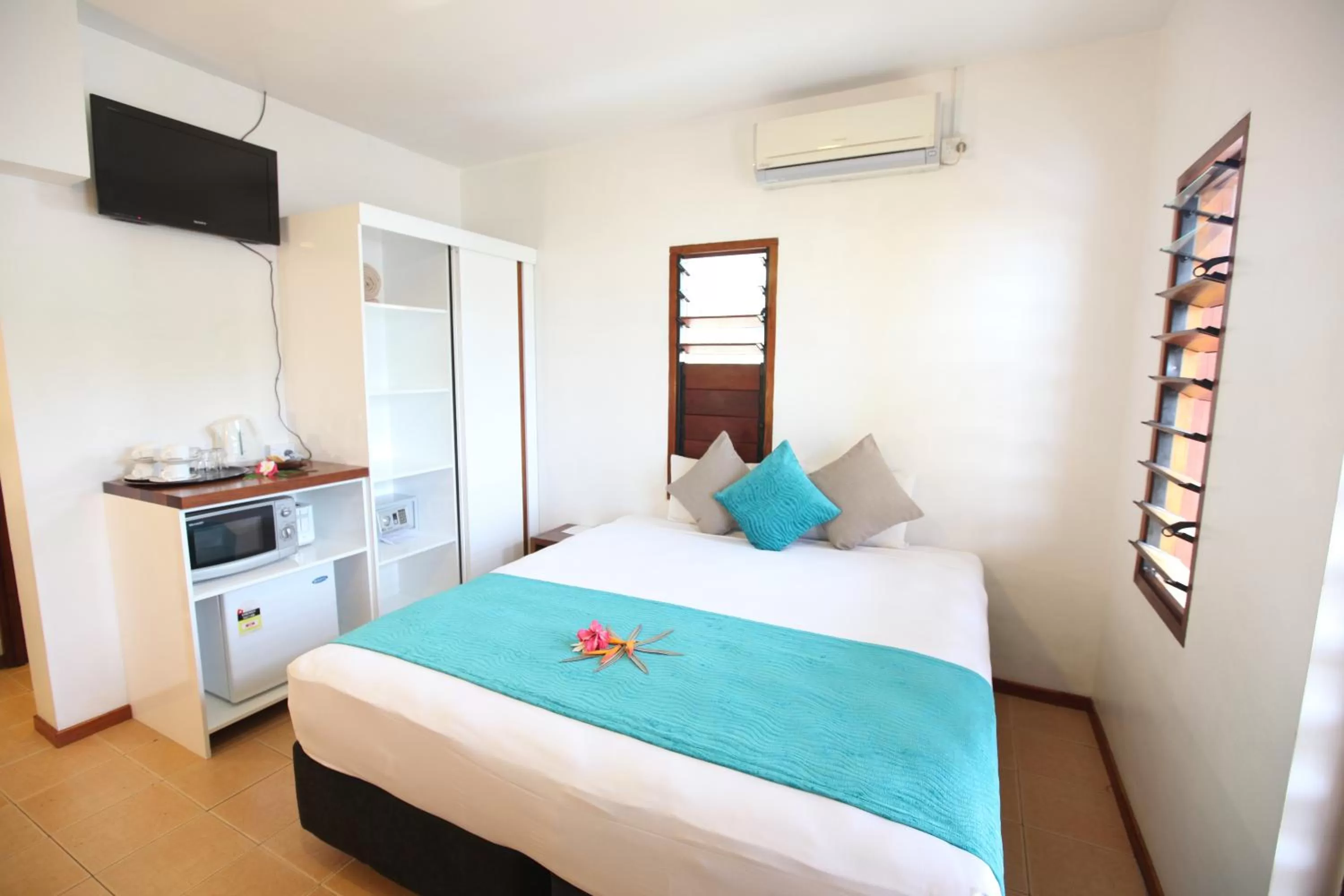 Bed in Moorings Hotel