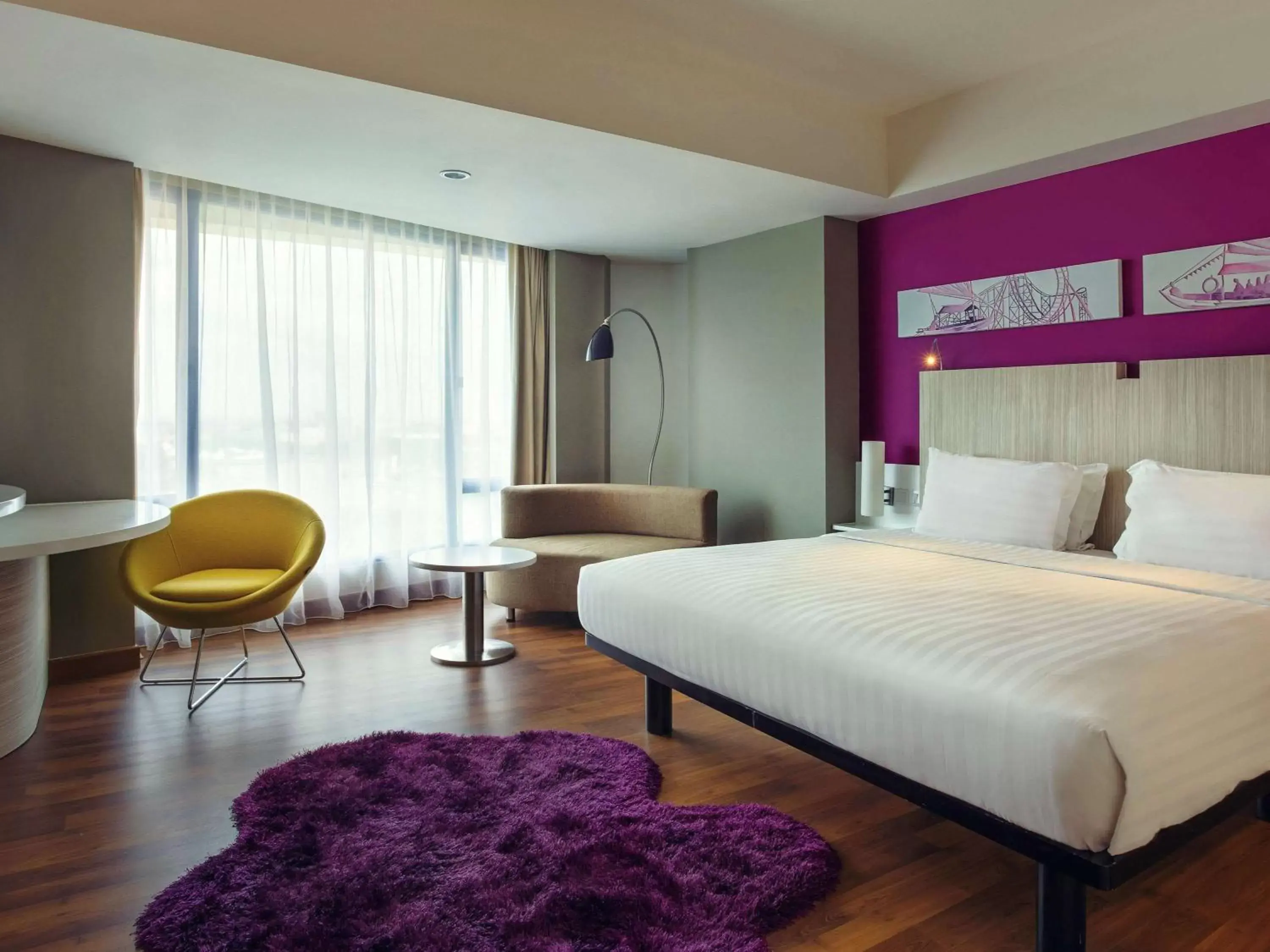 Grand Deluxe King Room in Mercure Convention Center Ancol Grand Deluxe King Room in Mercure Convention Center Ancol
