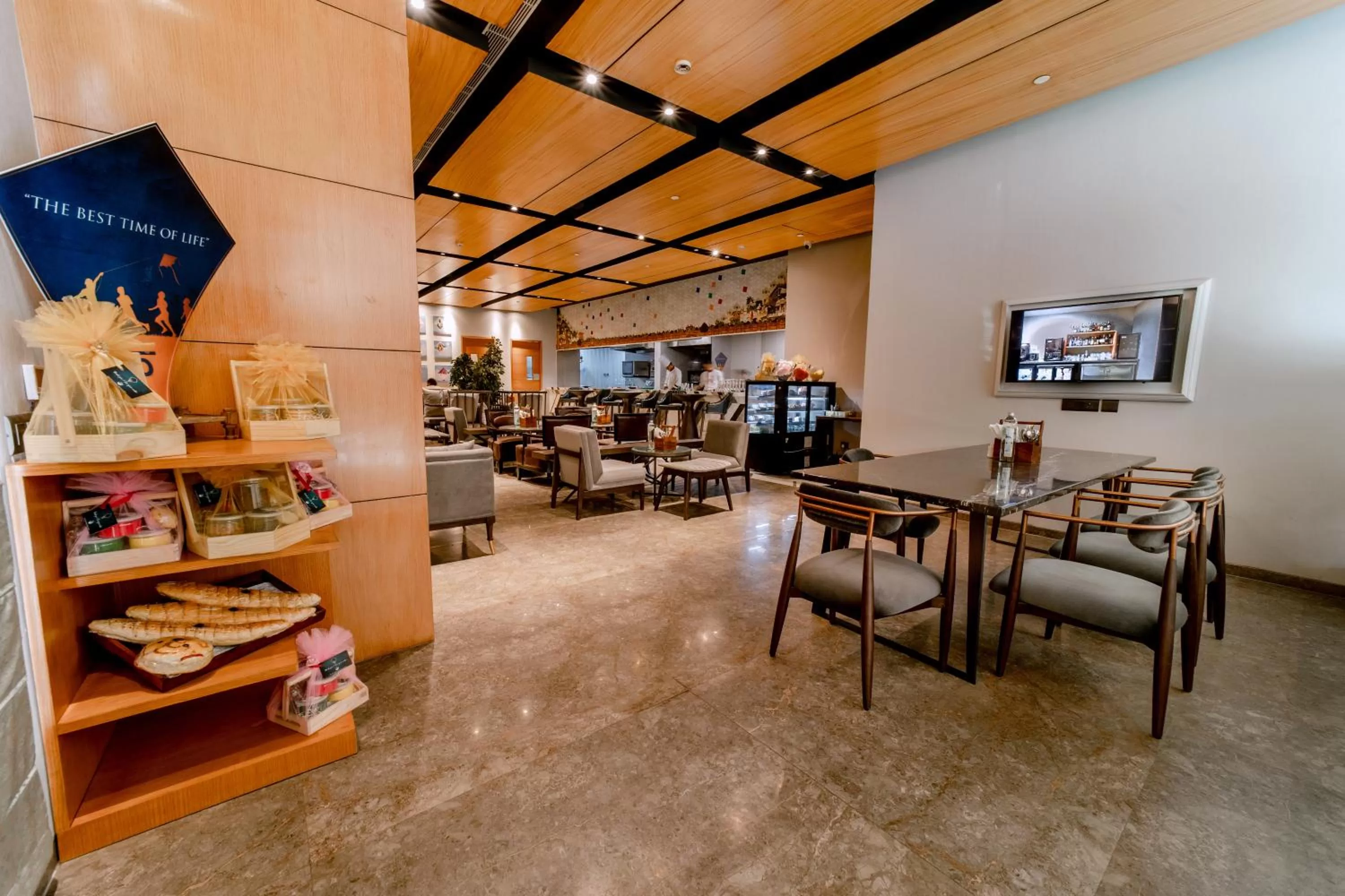 Restaurant/places to eat in Sarovar Portico Jaipur