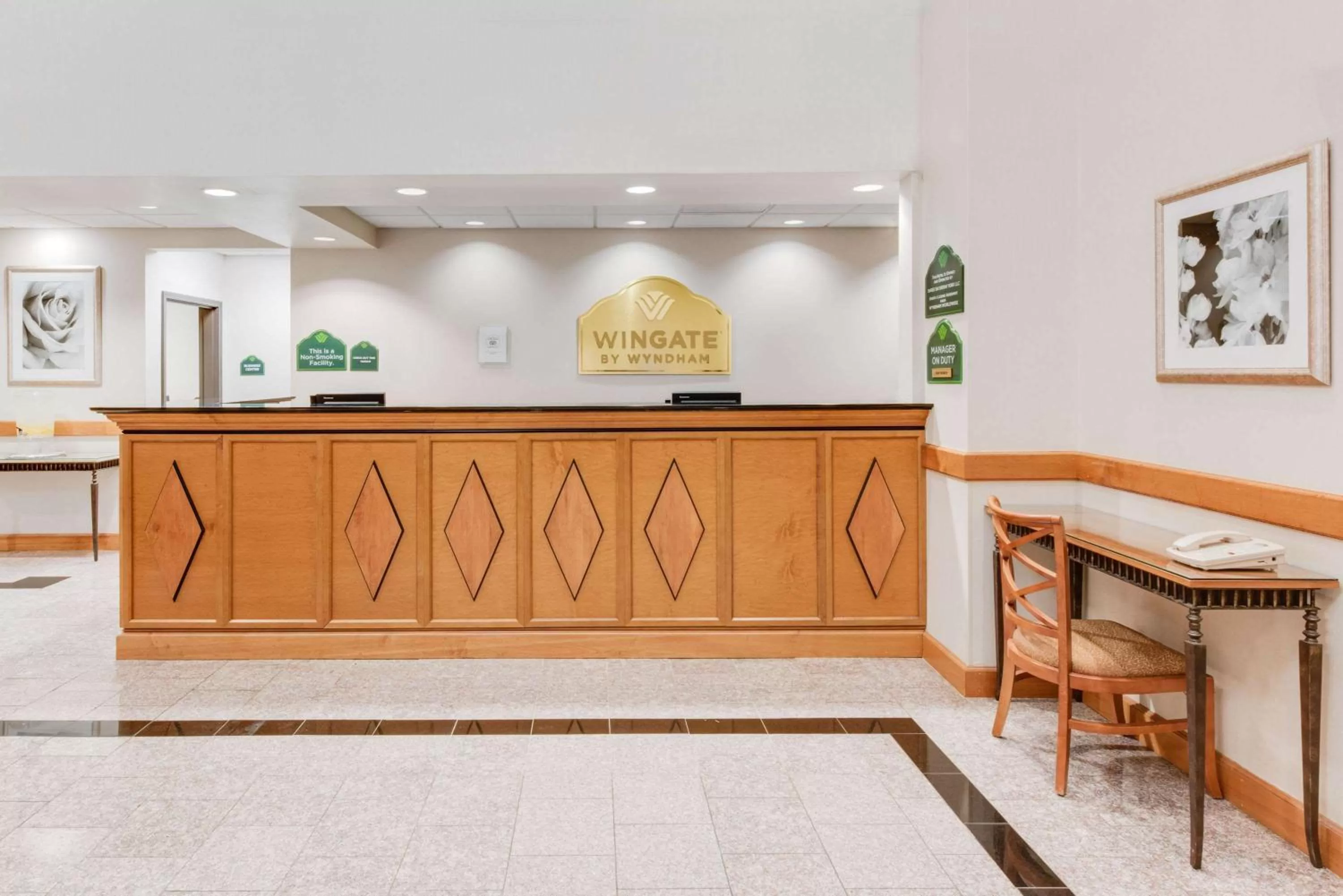 Lobby or reception in Wingate by Wyndham - York