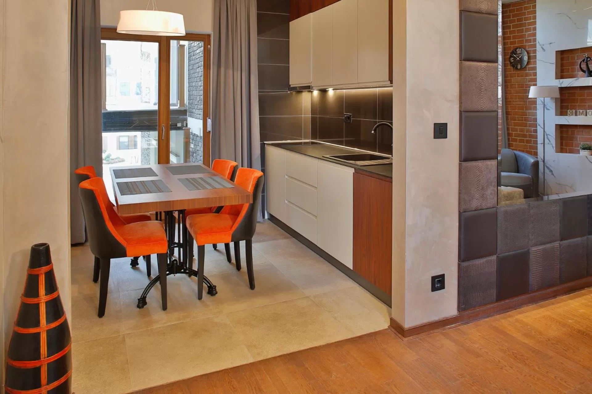Kitchen or kitchenette in Hotel Passpartù Home Garni